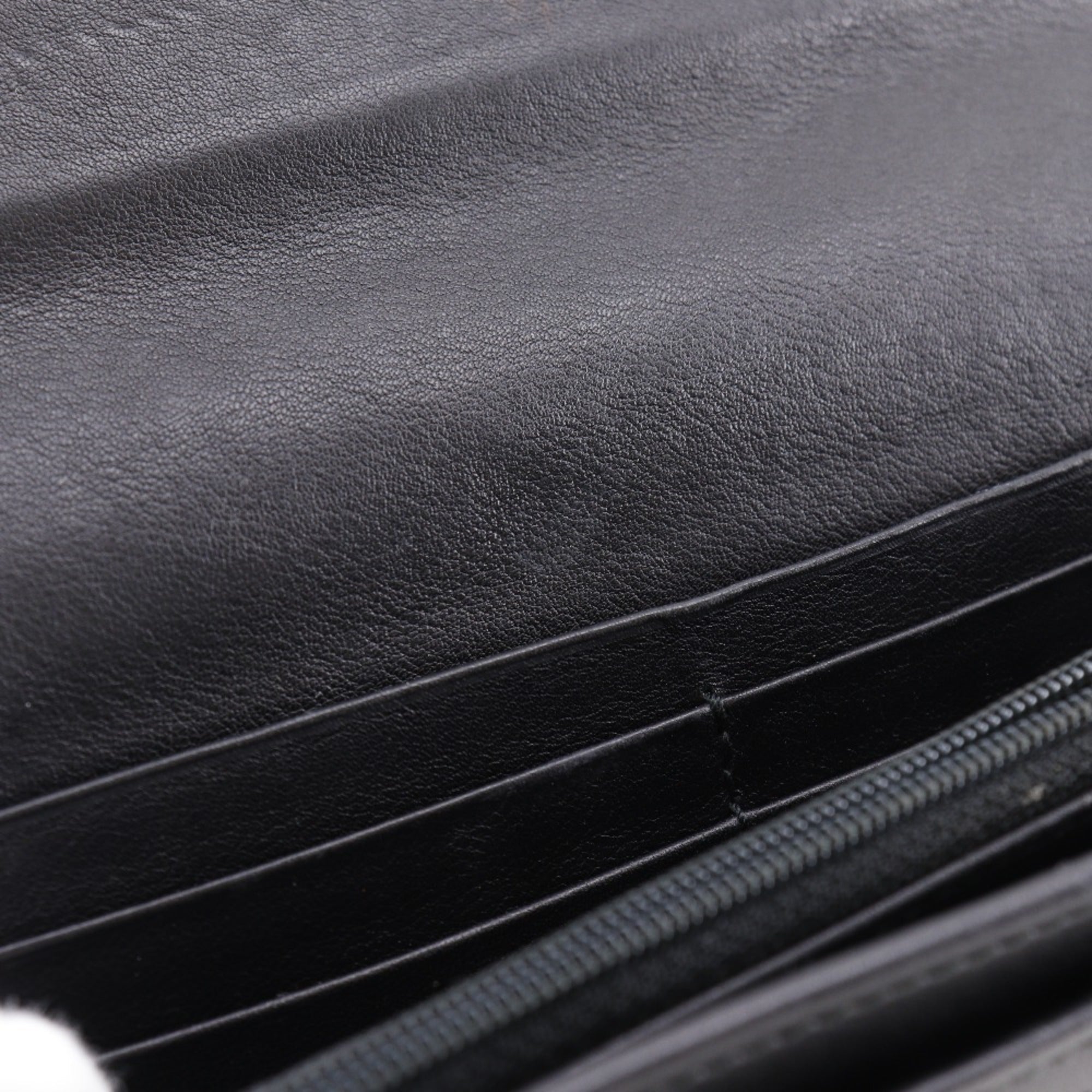Gucci Black Leather Long Wallet (Bi-Fold) (Pre-Owned)