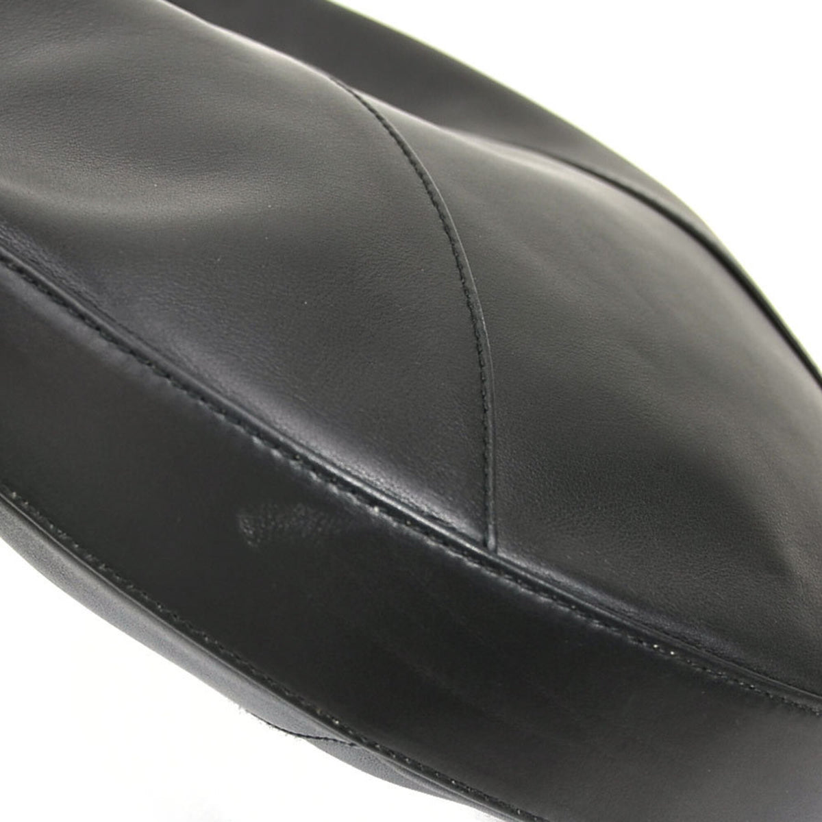 Bvlgari Black Leather Shoulder Bag (Pre-Owned)