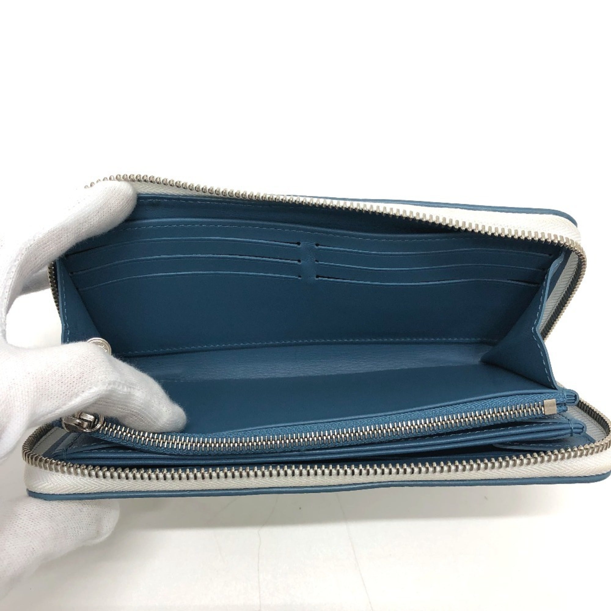 Louis Vuitton White Mahina Leather Long Wallet (Bi-Fold) (Pre-Owned)
