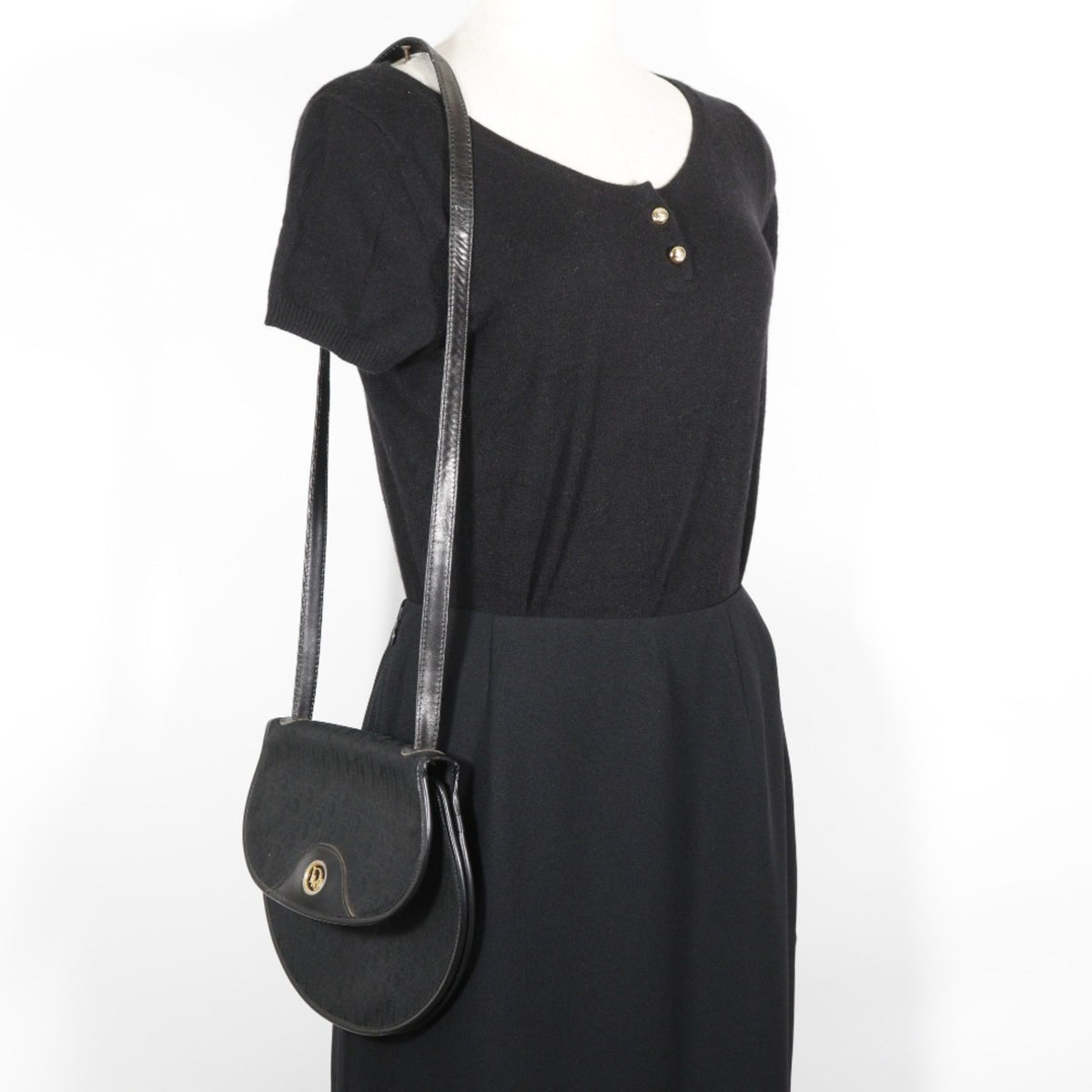 Christian Dior Black Canvas Shoulder Bag (Pre-Owned)