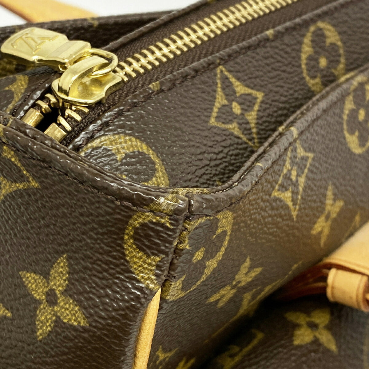 Louis Vuitton Brown Shoulder Bag (Pre-Owned)