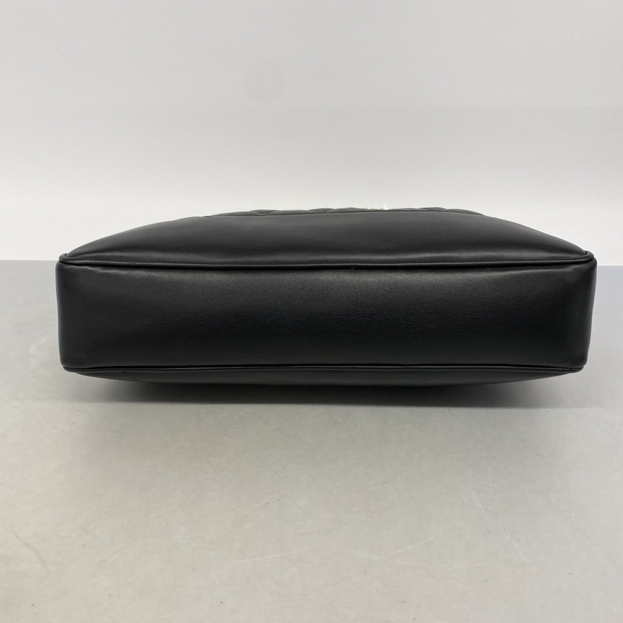 Chanel Black Leather Tote Bag (Pre-Owned)