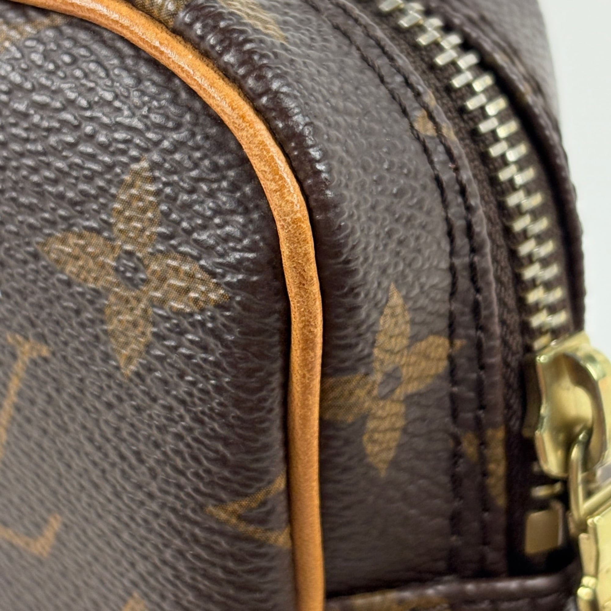 Louis Vuitton Brown Monogram Shoulder Bag (Pre-Owned)