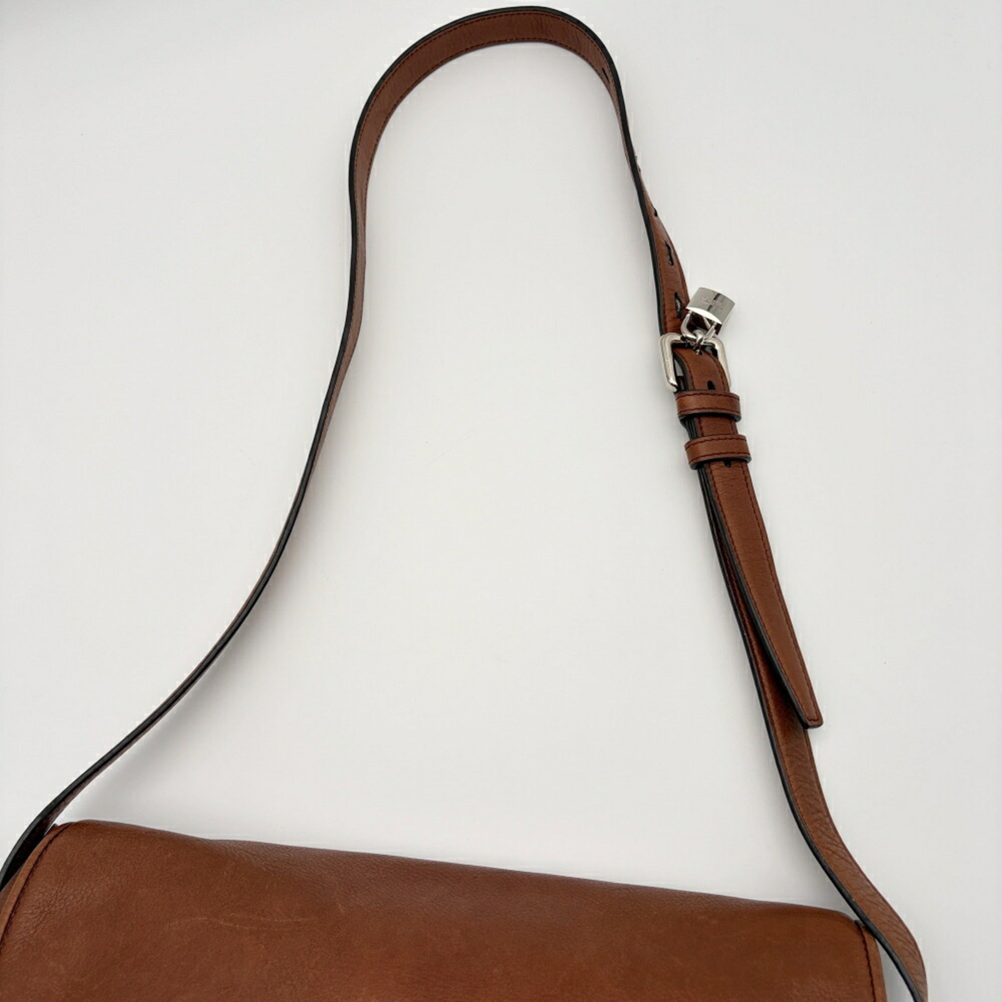 Loewe Brown Leather Shoulder Bag (Pre-Owned)