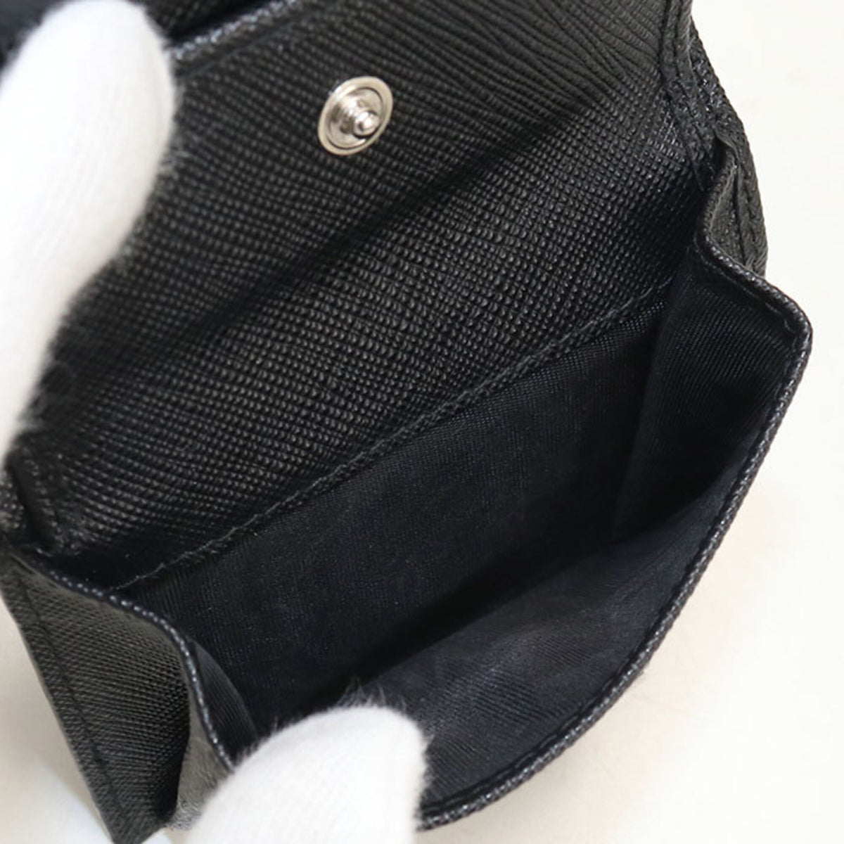 Prada Black Leather Wallet (Bi-Fold) (Pre-Owned)