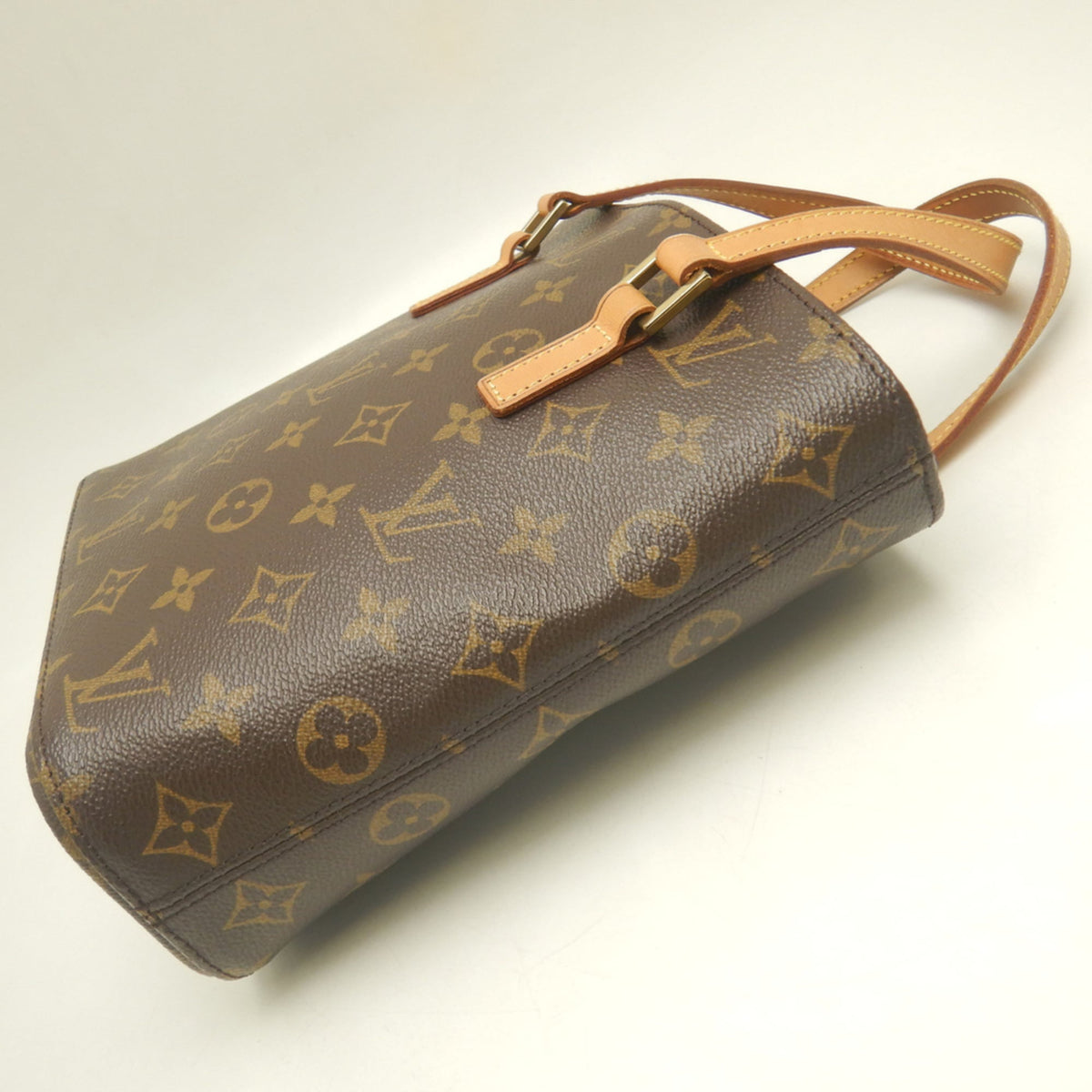 Louis Vuitton Brown Monogram Canvas Handbag (Pre-Owned)