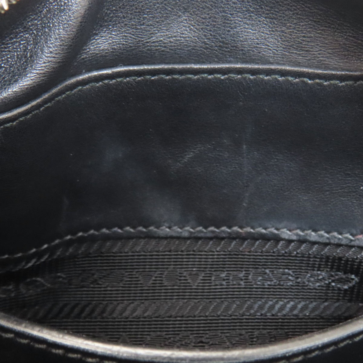 Prada Black Leather Shoulder Bag (Pre-Owned)