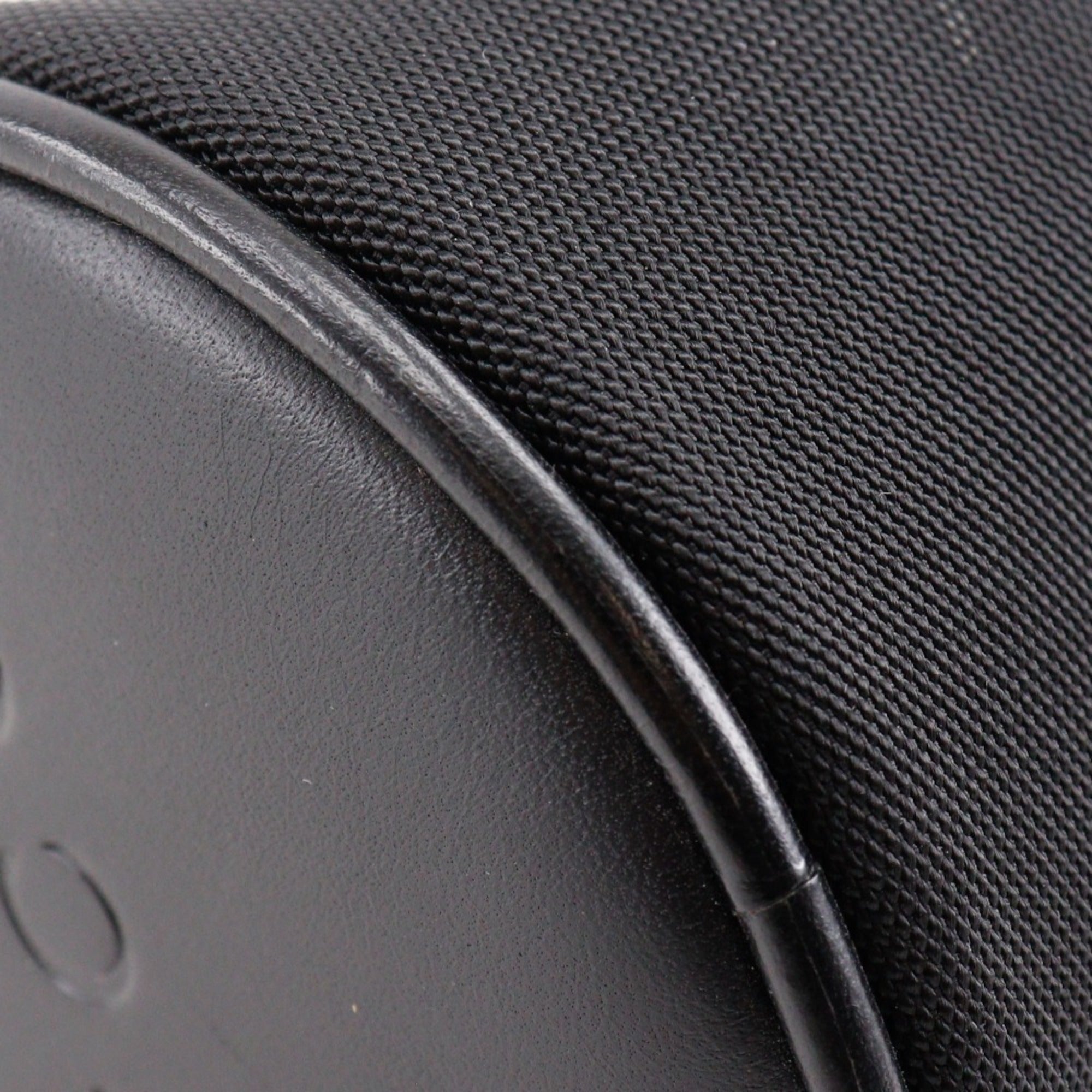 Gucci Black Nylon Canvas Pouch (Pre-Owned)