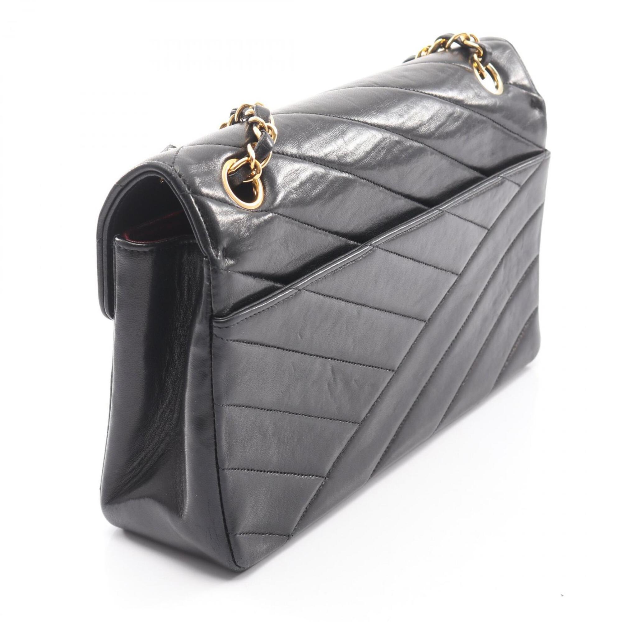 Chanel Black Leather Handbag Shoulder Bag (Pre-Owned)