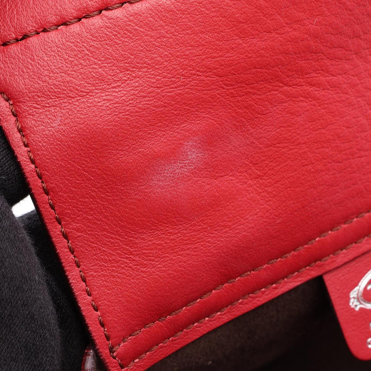 Tod's Red Color Leather Handbag (Pre-Owned)