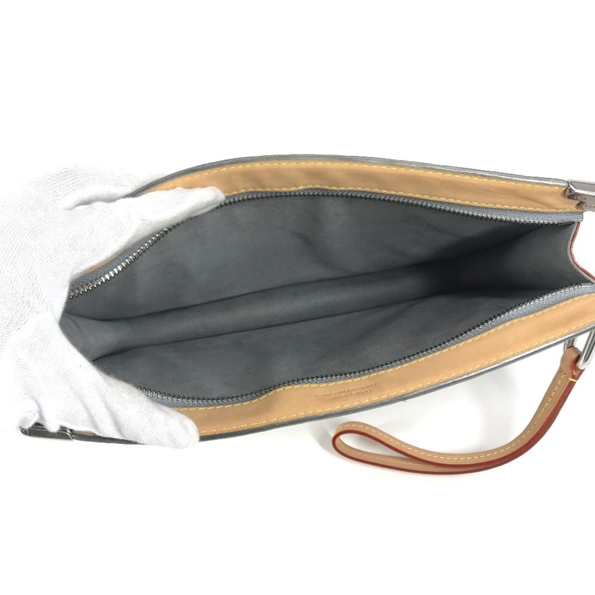 Louis Vuitton Silver Leather Clutch Bag Handbag Pochette Pouch (Pre-Owned)