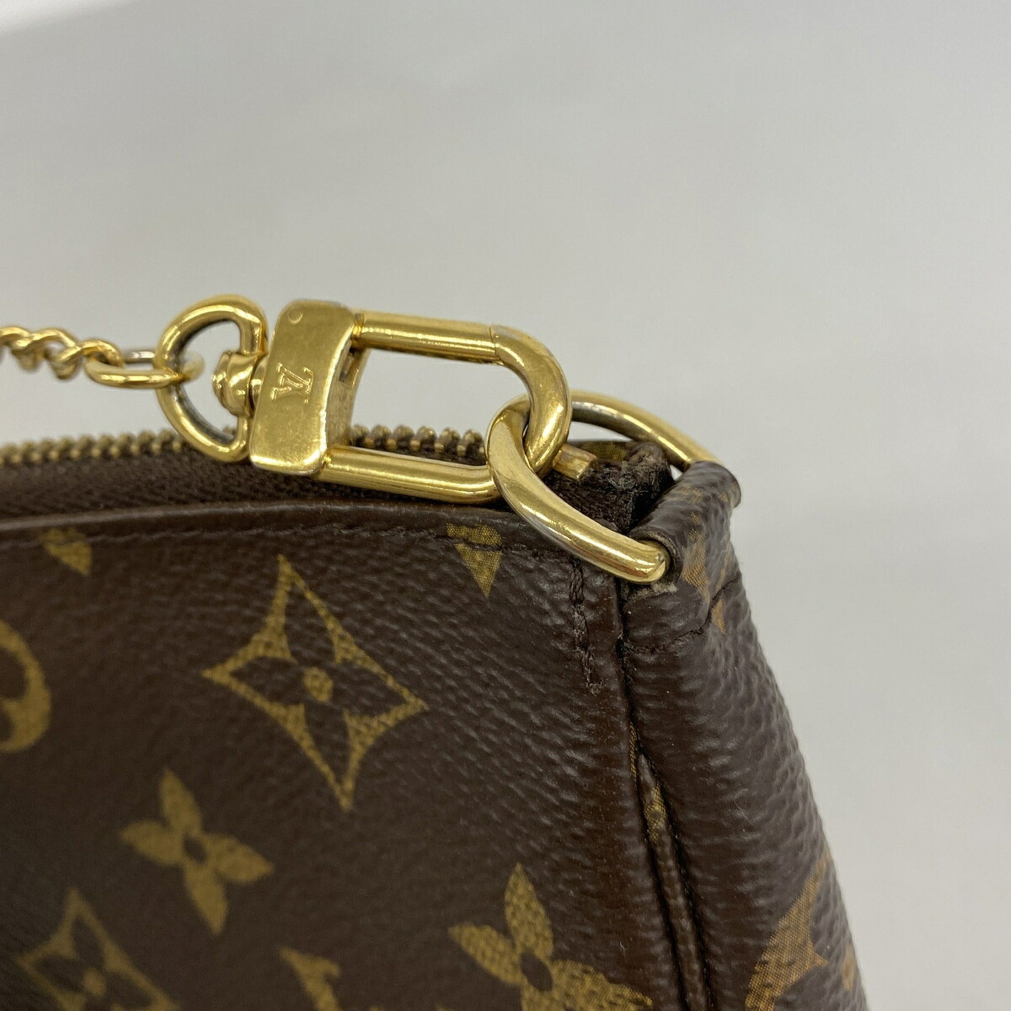 Louis Vuitton Brown Pouch (Pre-Owned)