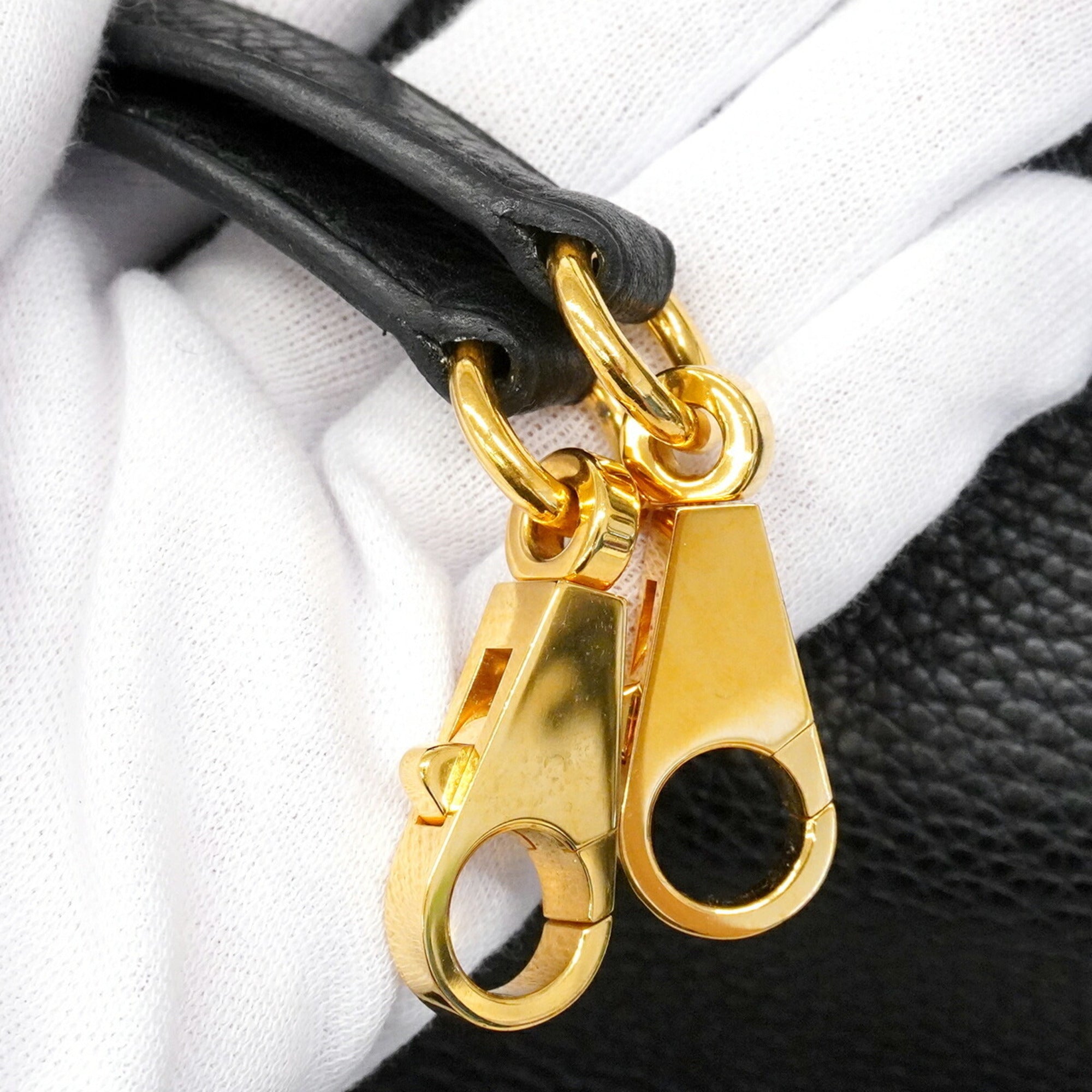 Hermes Black Handbag (Pre-Owned)