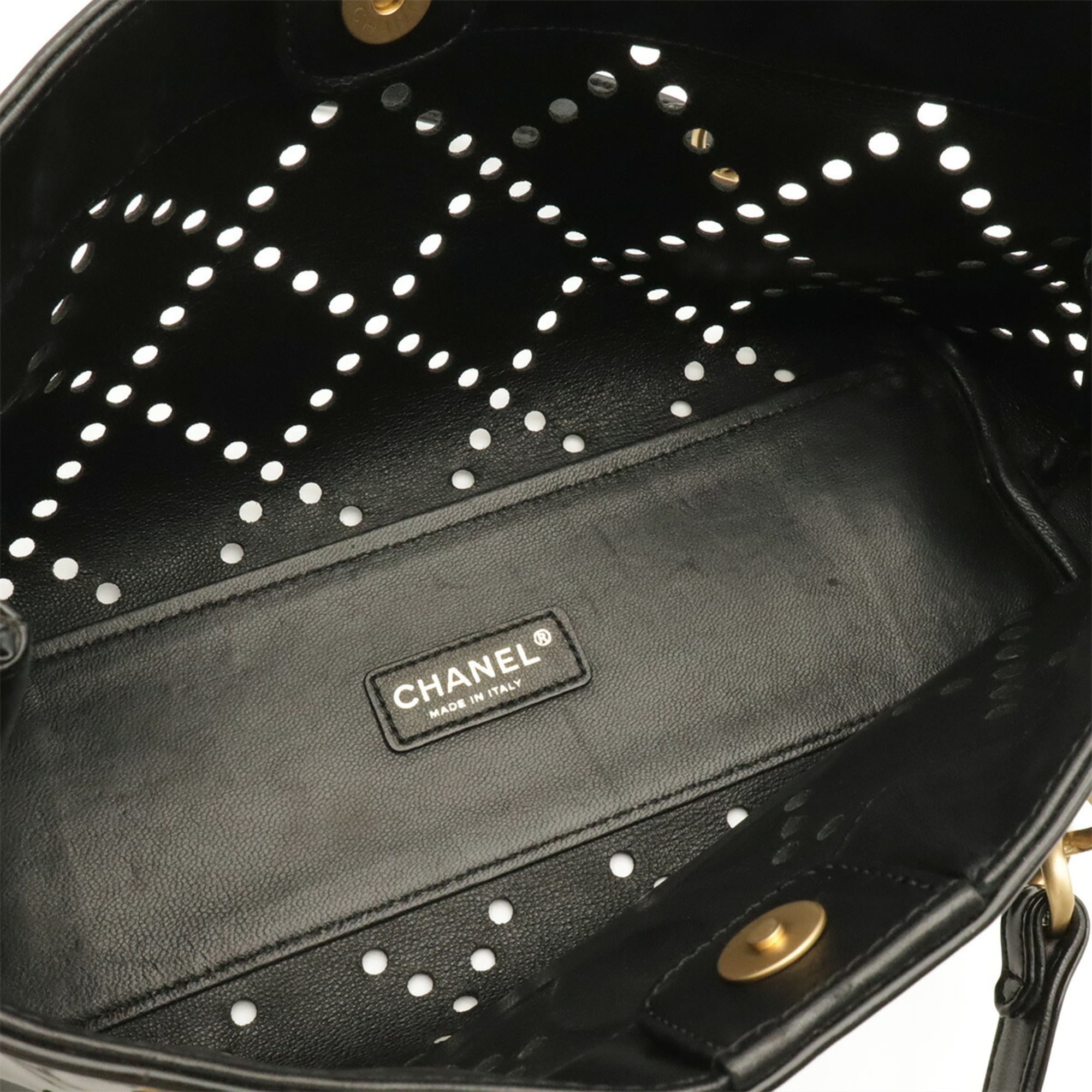 Chanel Black Leather Shoulder Bag Tote Bag (Pre-Owned)