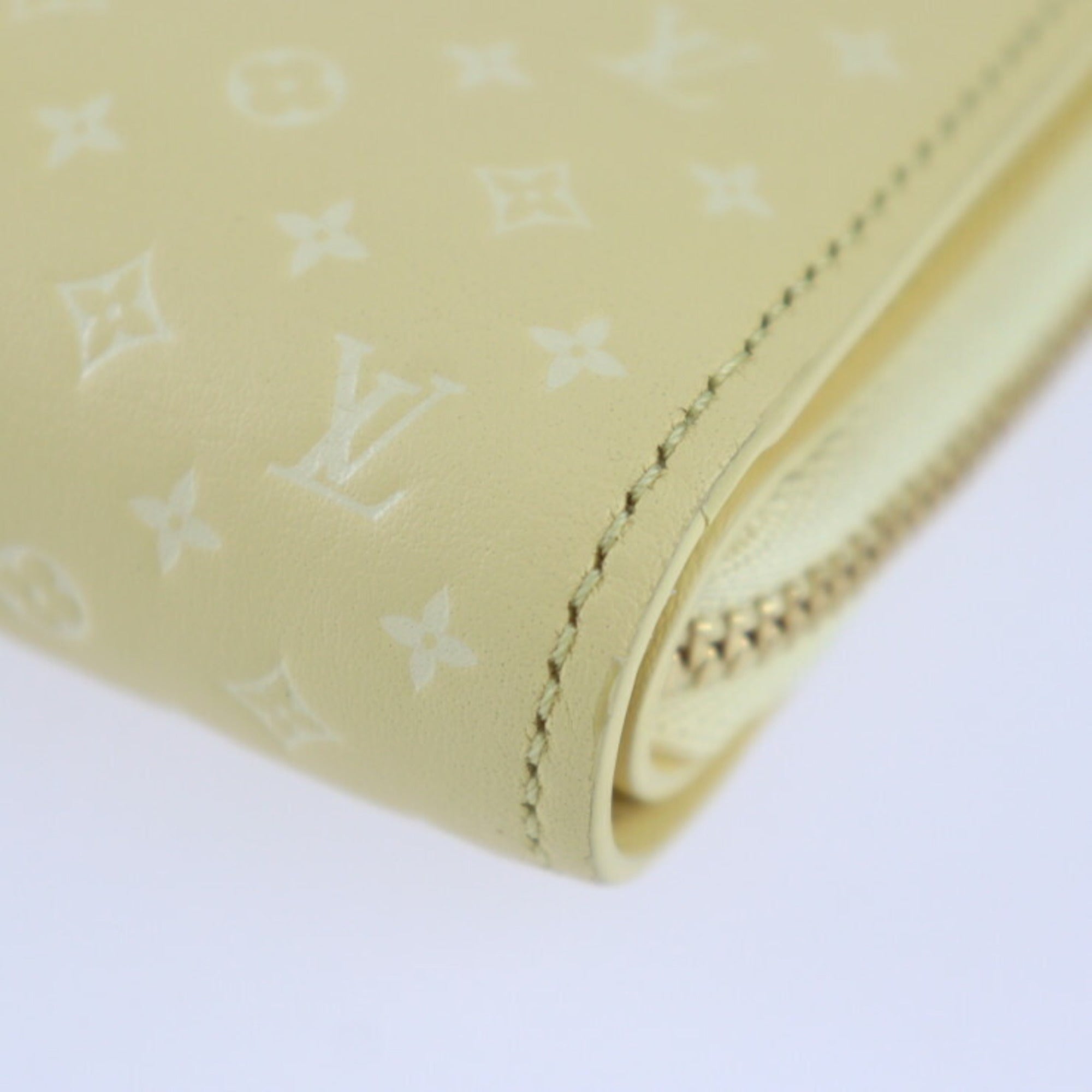 Louis Vuitton Monogram Jaune Monogram Yellow Monogram Leather Wallet (Bi-Fold) (Pre-Owned)