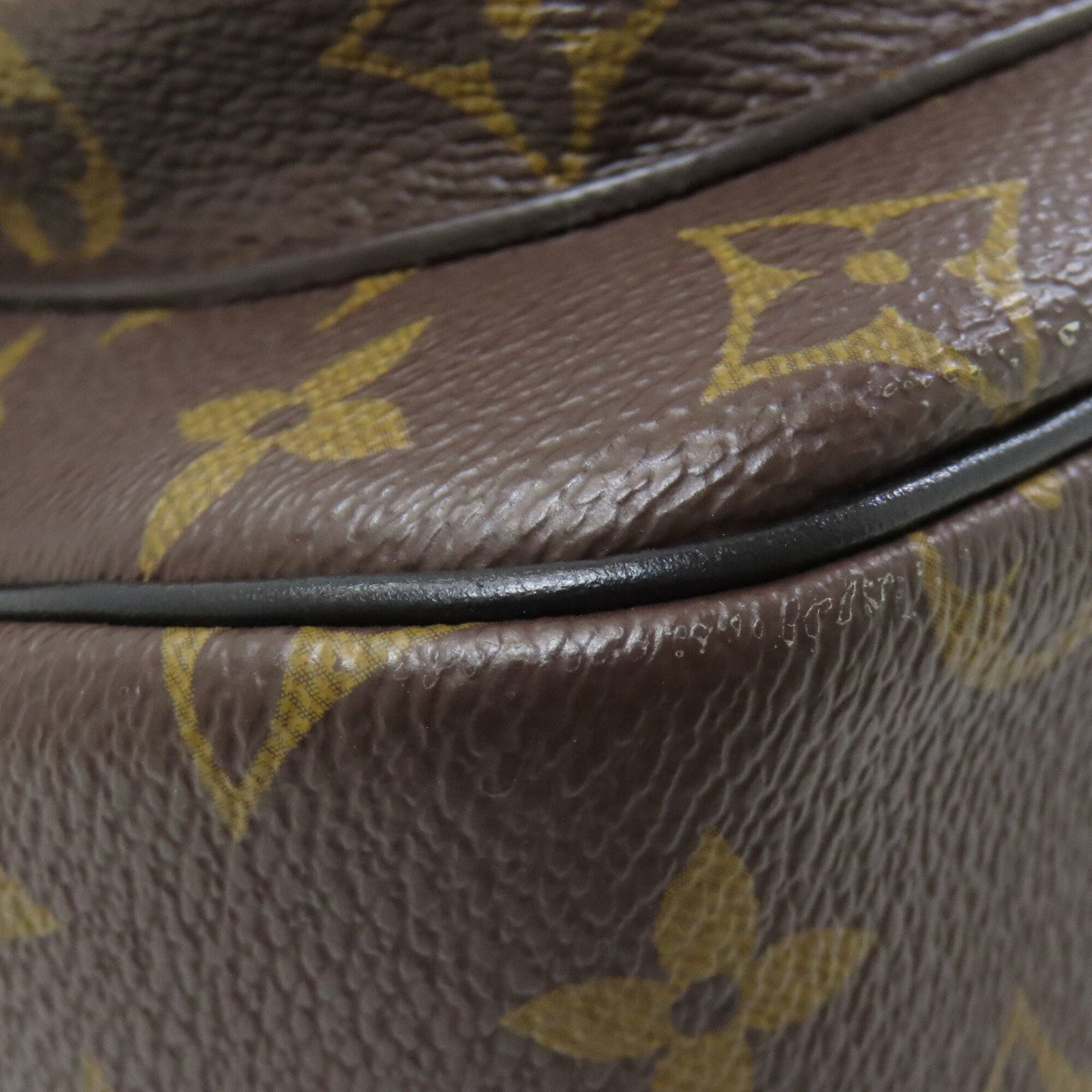 Louis Vuitton Monogram Monogram Monogram Shoulder Bag (Pre-Owned)