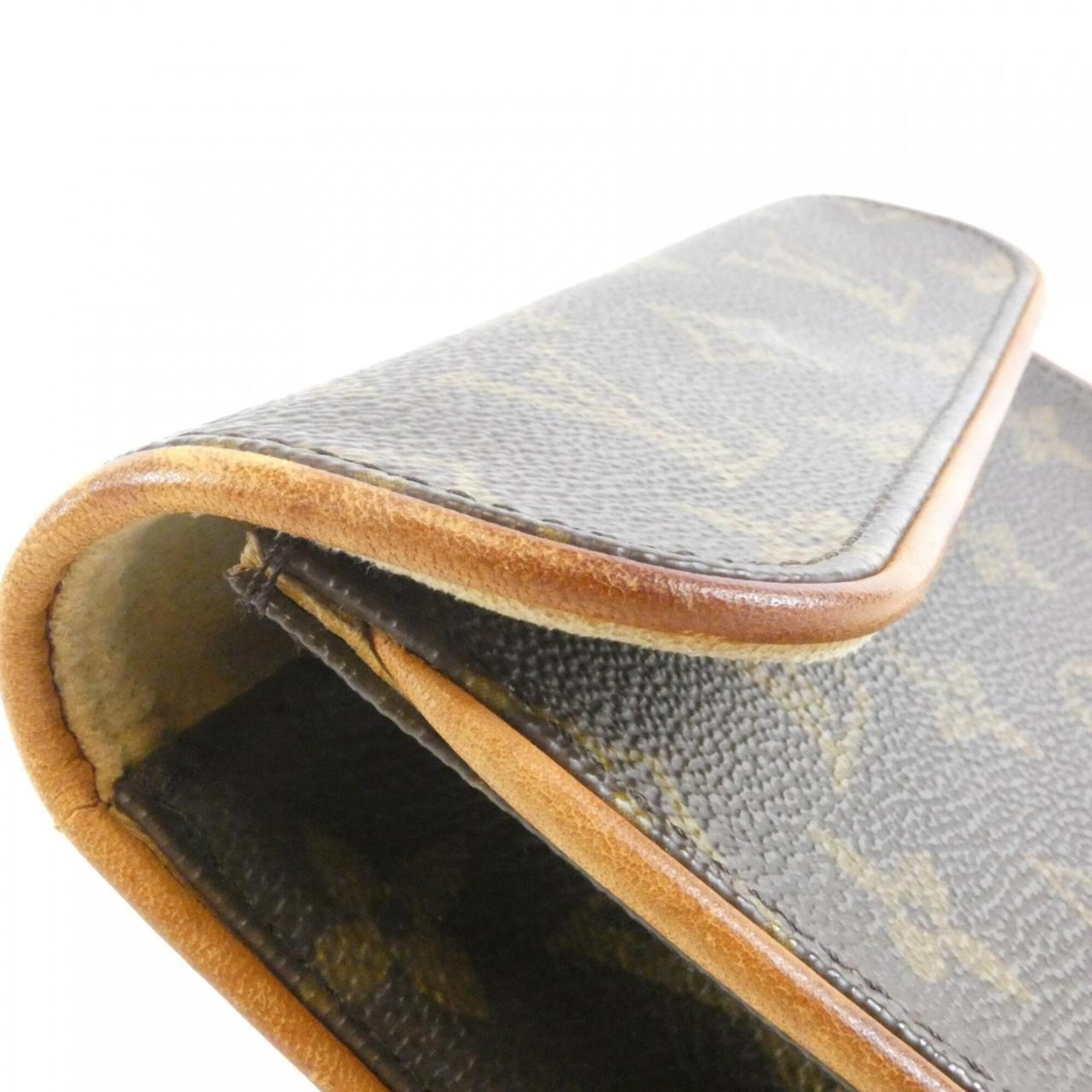 Louis Vuitton Brown Coated Canvas Fanny Pack Pochette (Pre-Owned)