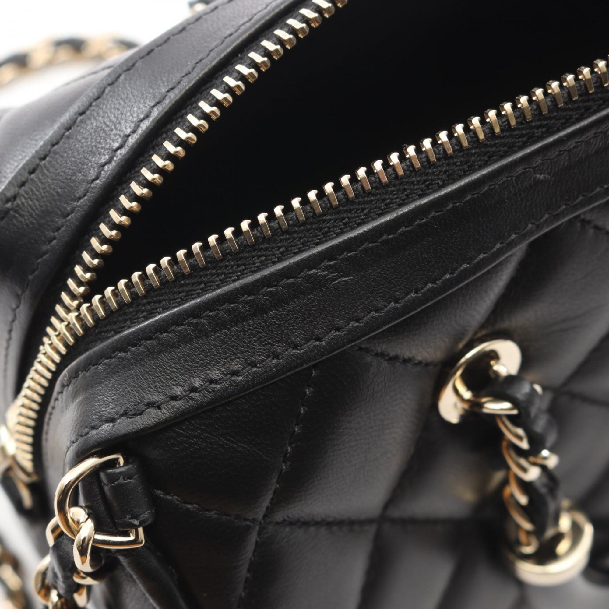 Chanel Black Leather Handbag (Pre-Owned)