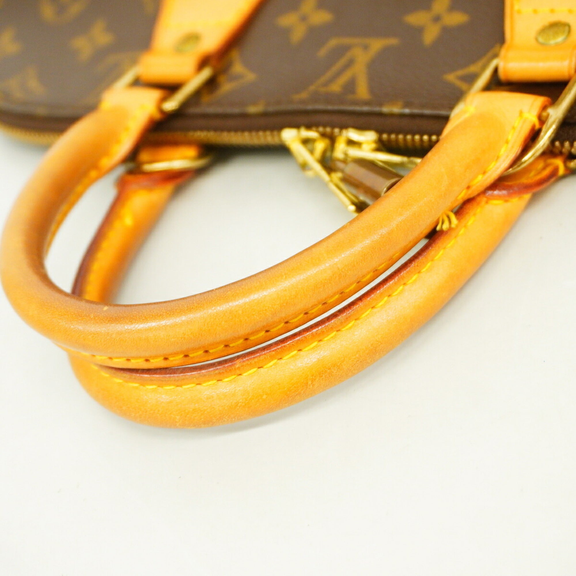 Louis Vuitton Brown Handbag (Pre-Owned)