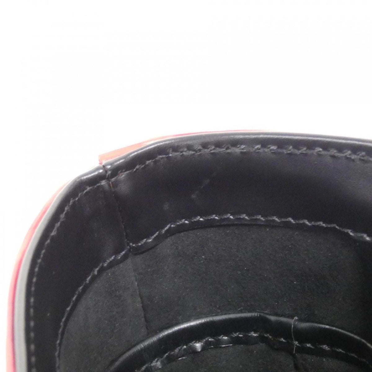Louis Vuitton Black Red Color Leather Handbag (Pre-Owned)