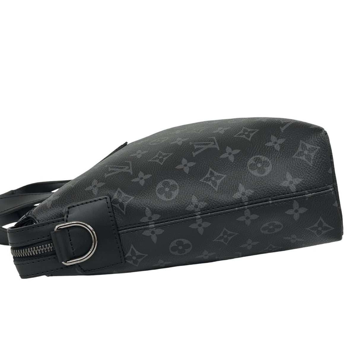 Louis Vuitton Black Leather Shoulder Bag (Pre-Owned)