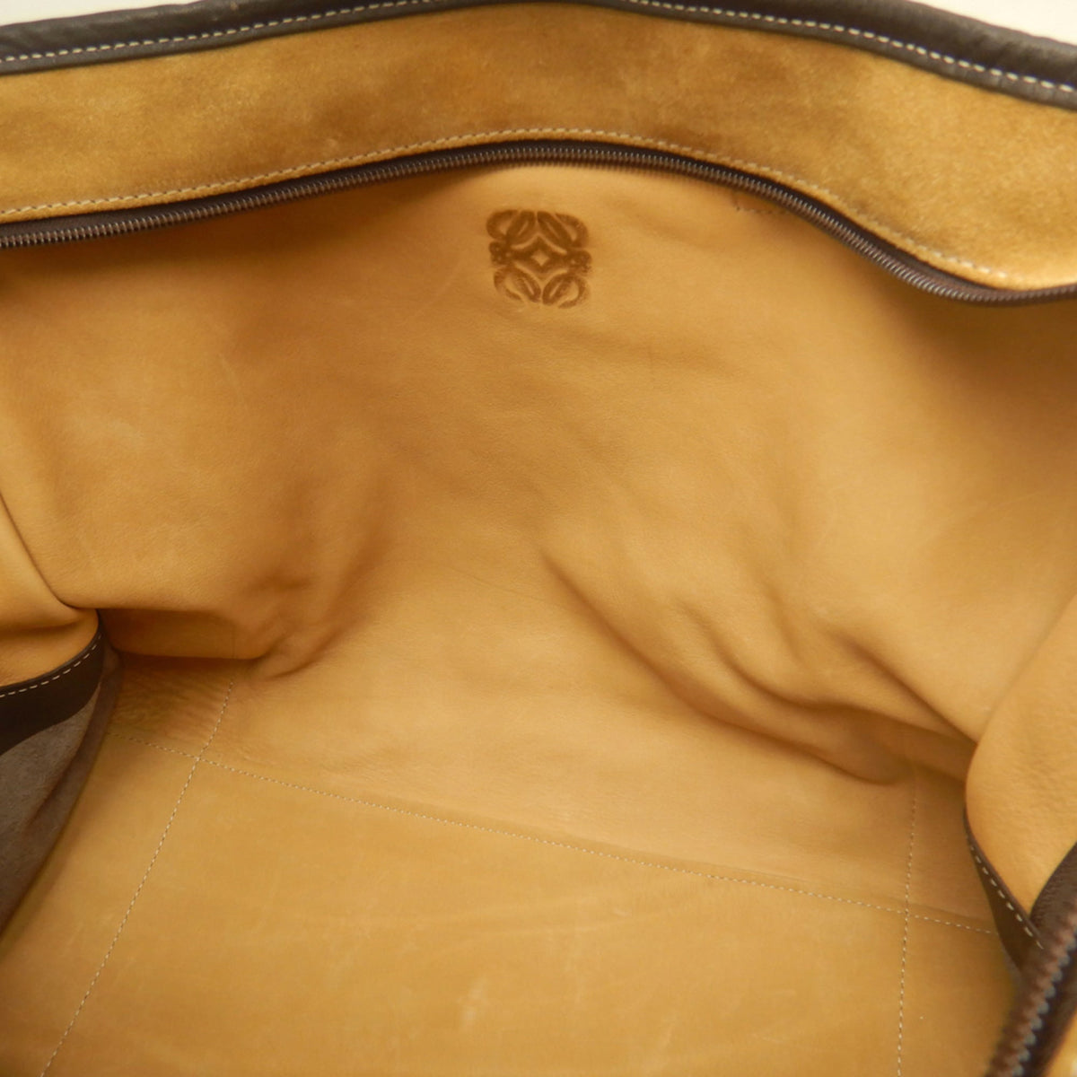 Loewe Brown Suede Leather Handbag (Pre-Owned)