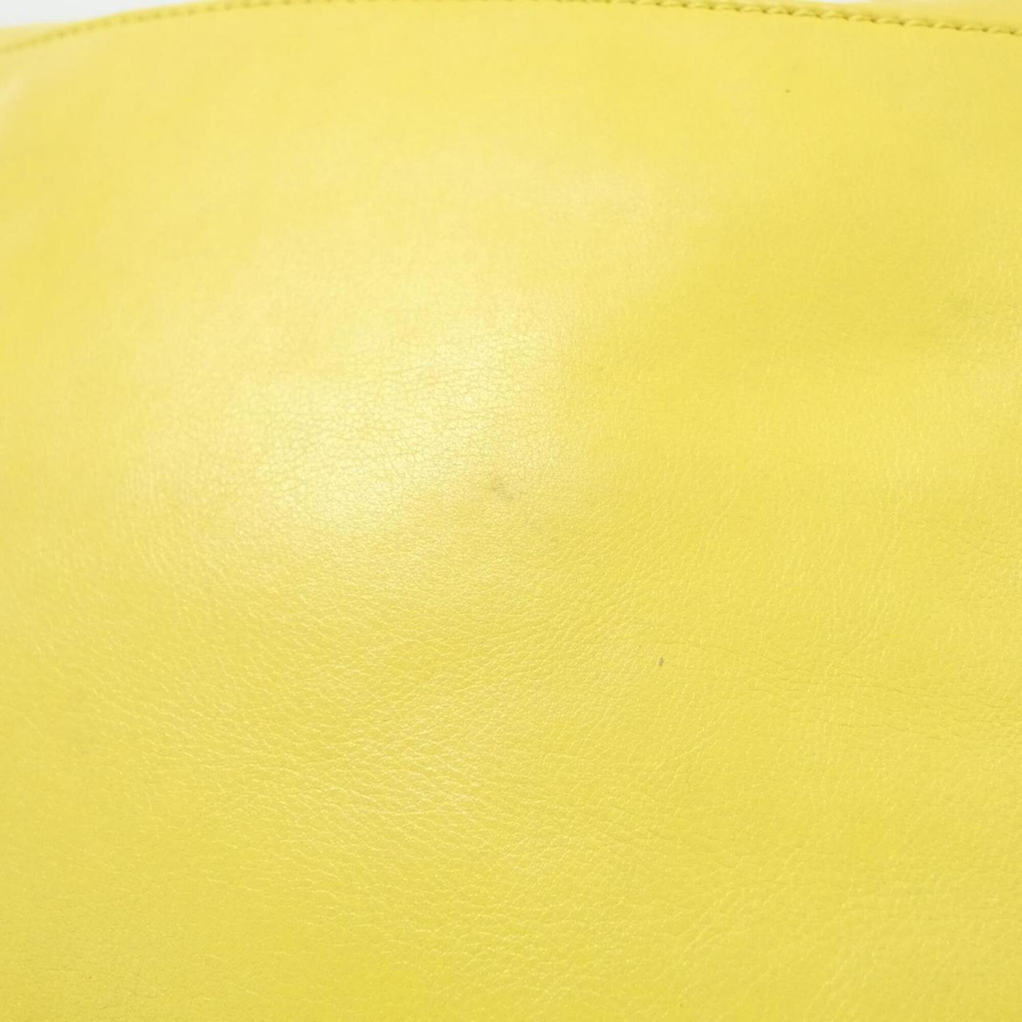 Chanel Yellow Leather Shoulder Bag (Pre-Owned)