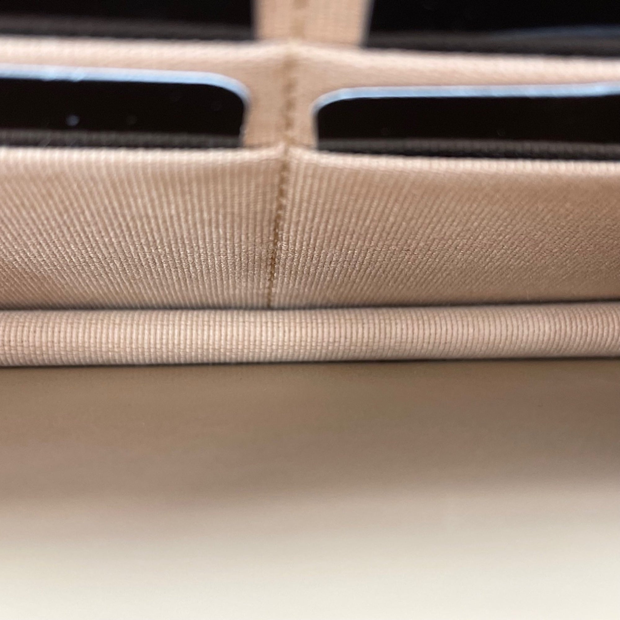 Chanel Beige Shoulder Bag (Pre-Owned)