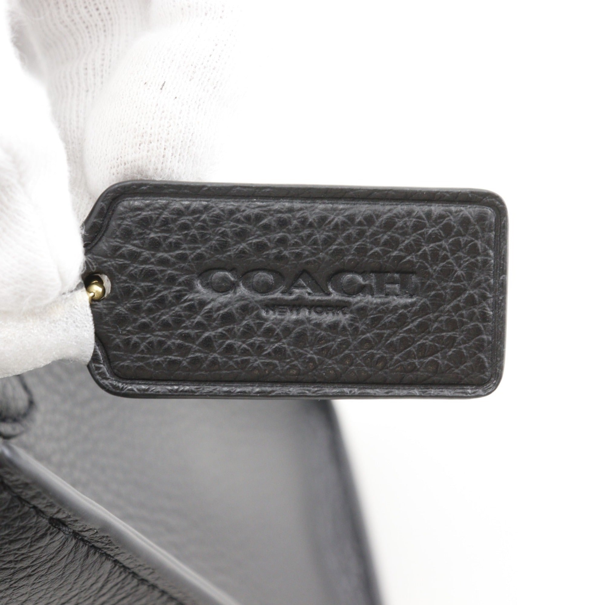 Coach Black Leather Handbag (Pre-Owned)