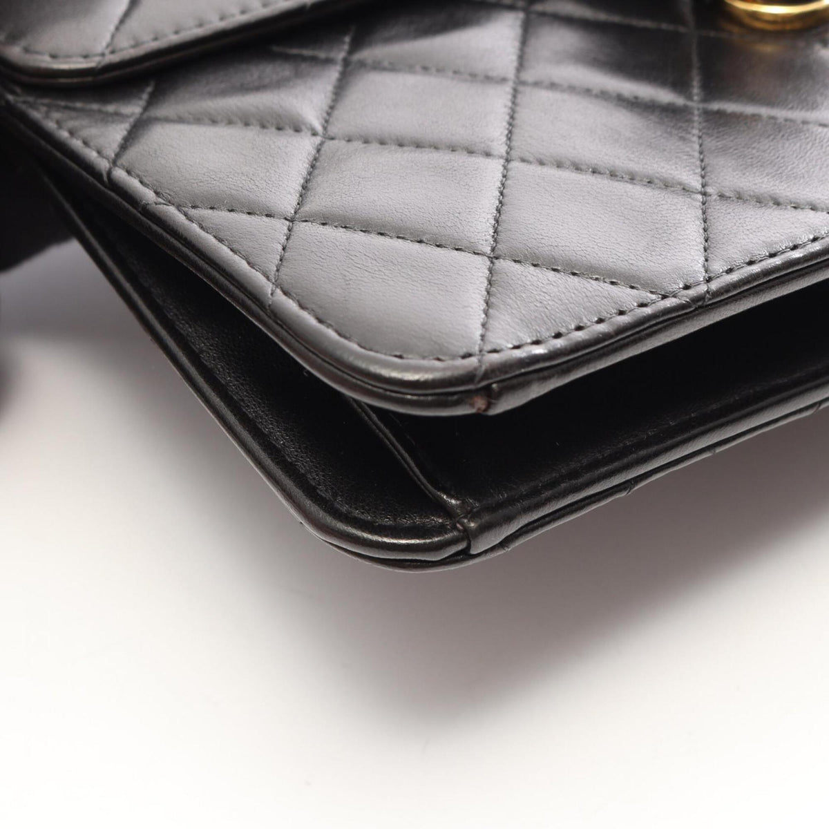 Chanel Black Leather Handbag Shoulder Bag (Pre-Owned)