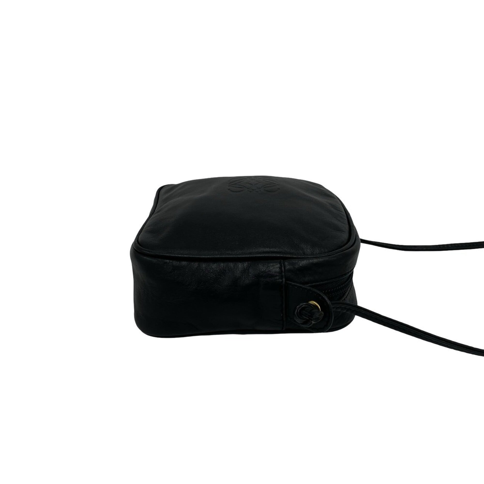 Loewe Black Leather Pochette Shoulder Bag (Pre-Owned)