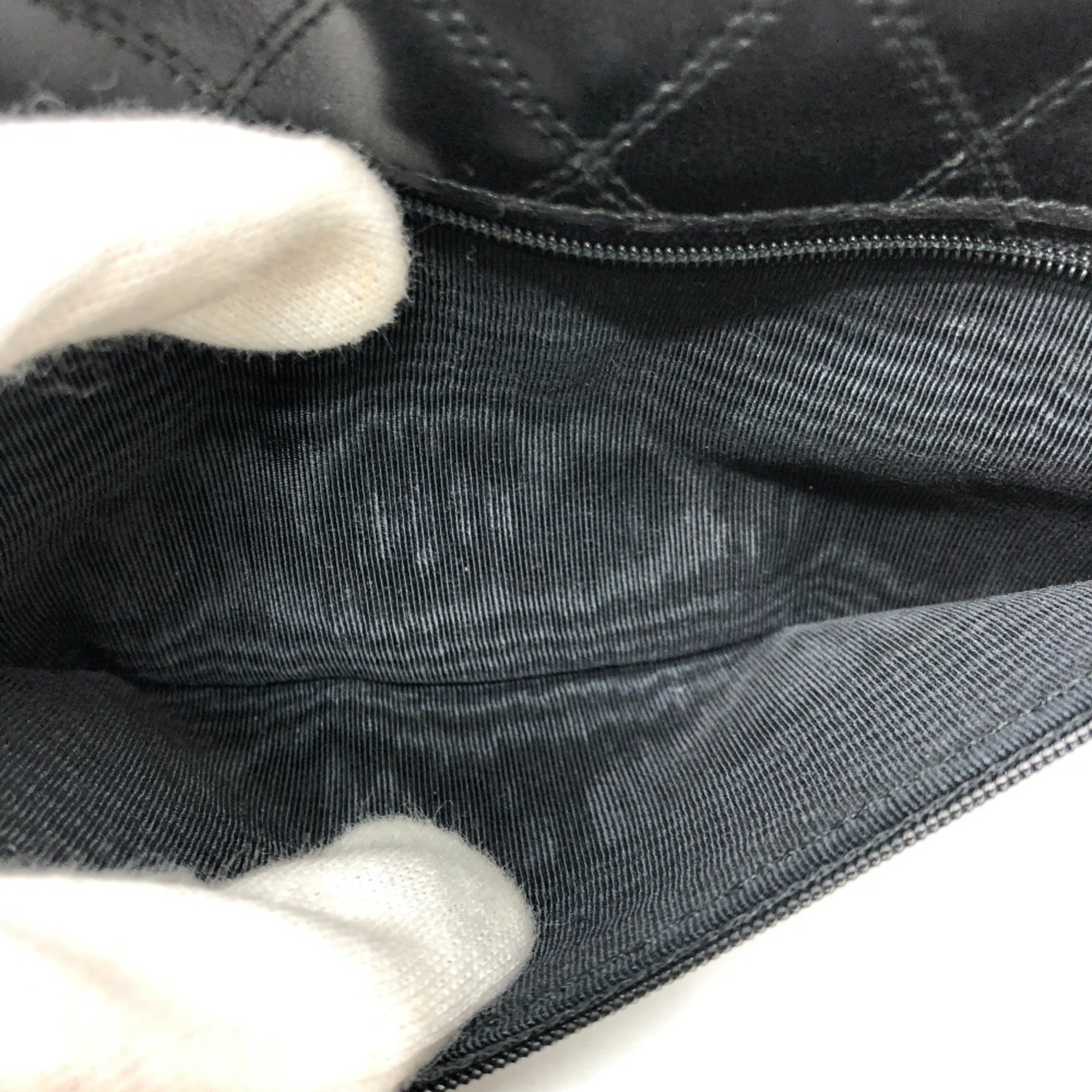 Chanel Black Leather Long Wallet (Bi-Fold) (Pre-Owned)