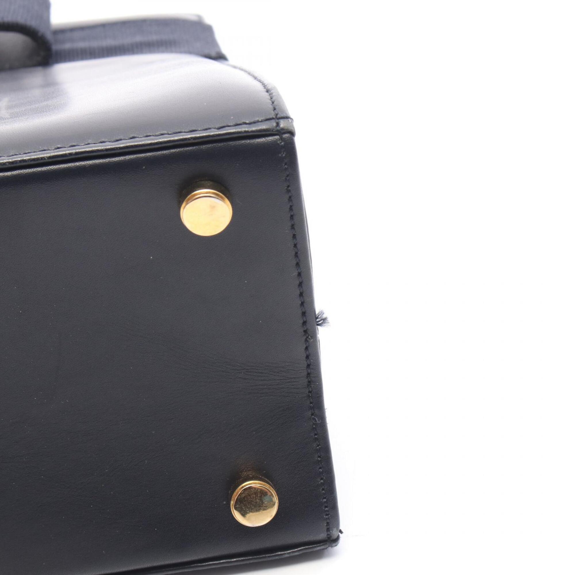 Salvatore Ferragamo Navy Leather Handbag (Pre-Owned)