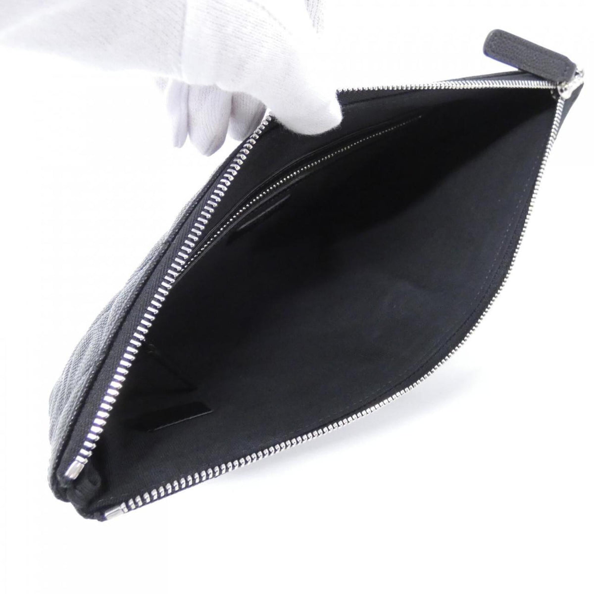 Chanel Black Grained Calfskin Handbag Pouch (Pre-Owned)