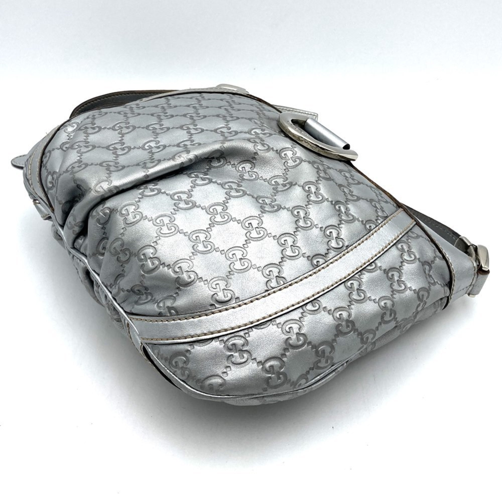 Gucci Abbey Silver Leather Shoulder Bag (Pre-Owned)