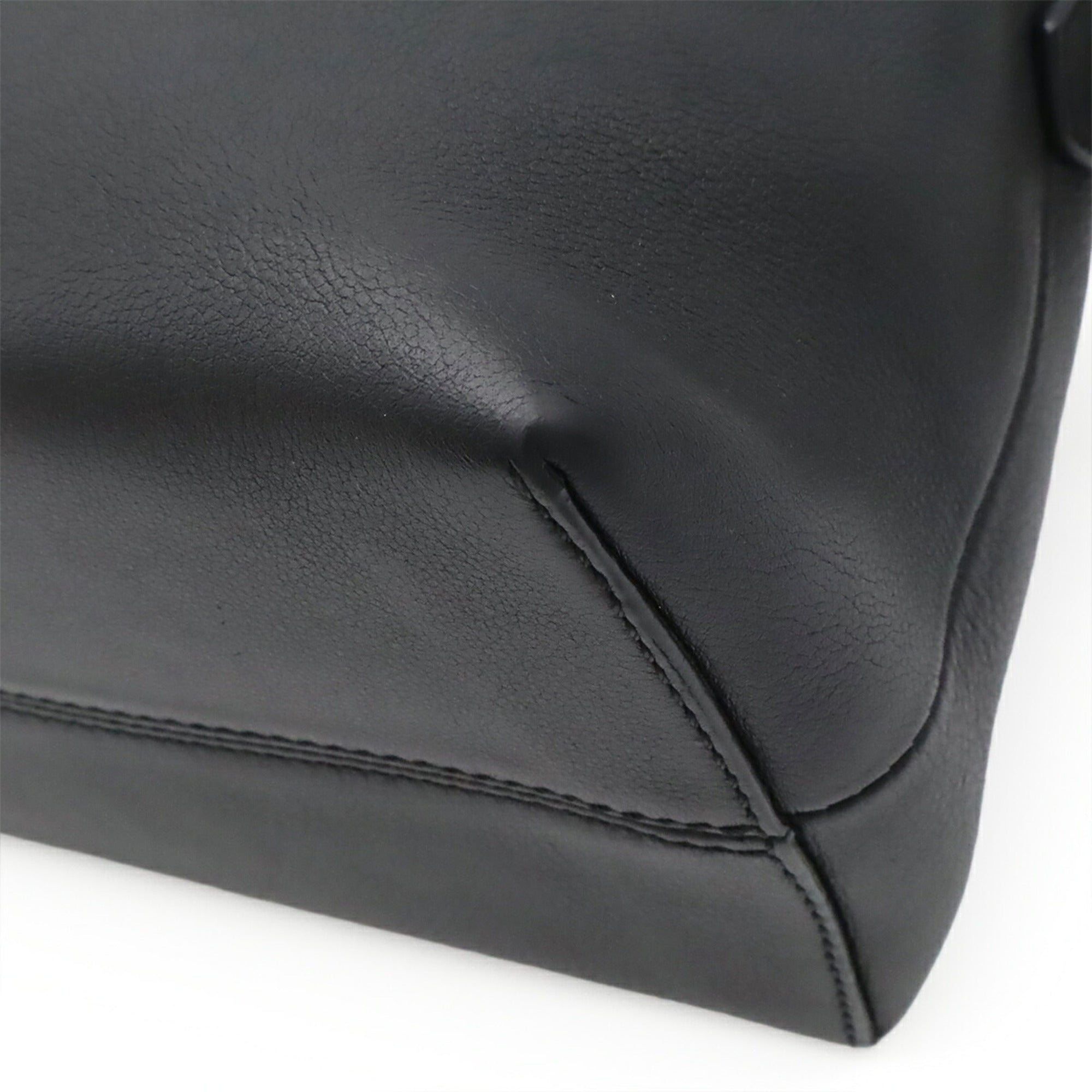 Fendi Black Leather Handbag Shoulder Bag (Pre-Owned)