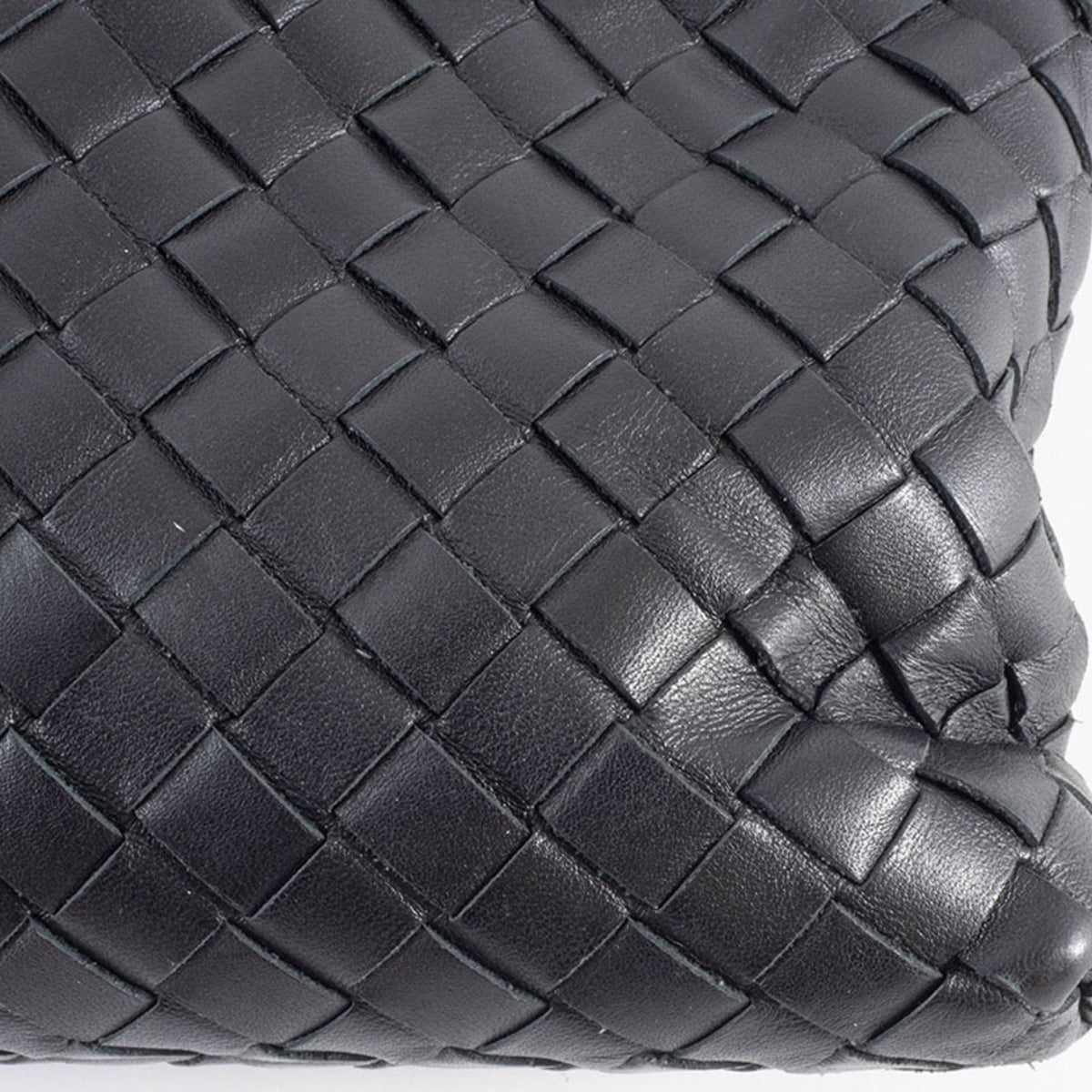 Bottega Veneta Black Leather Shoulder Bag (Pre-Owned)