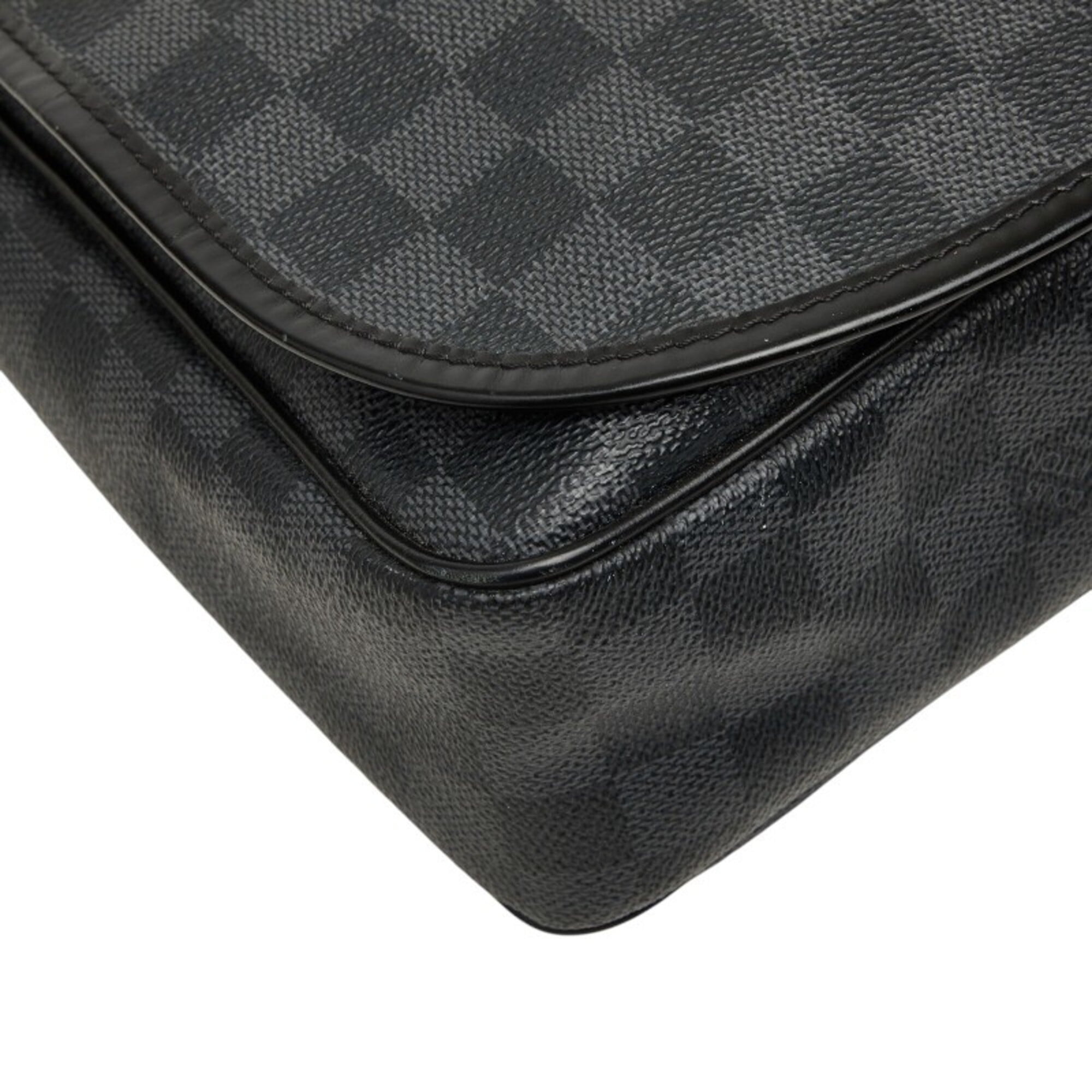 Louis Vuitton Black Pvc Leather Shoulder Bag (Pre-Owned)