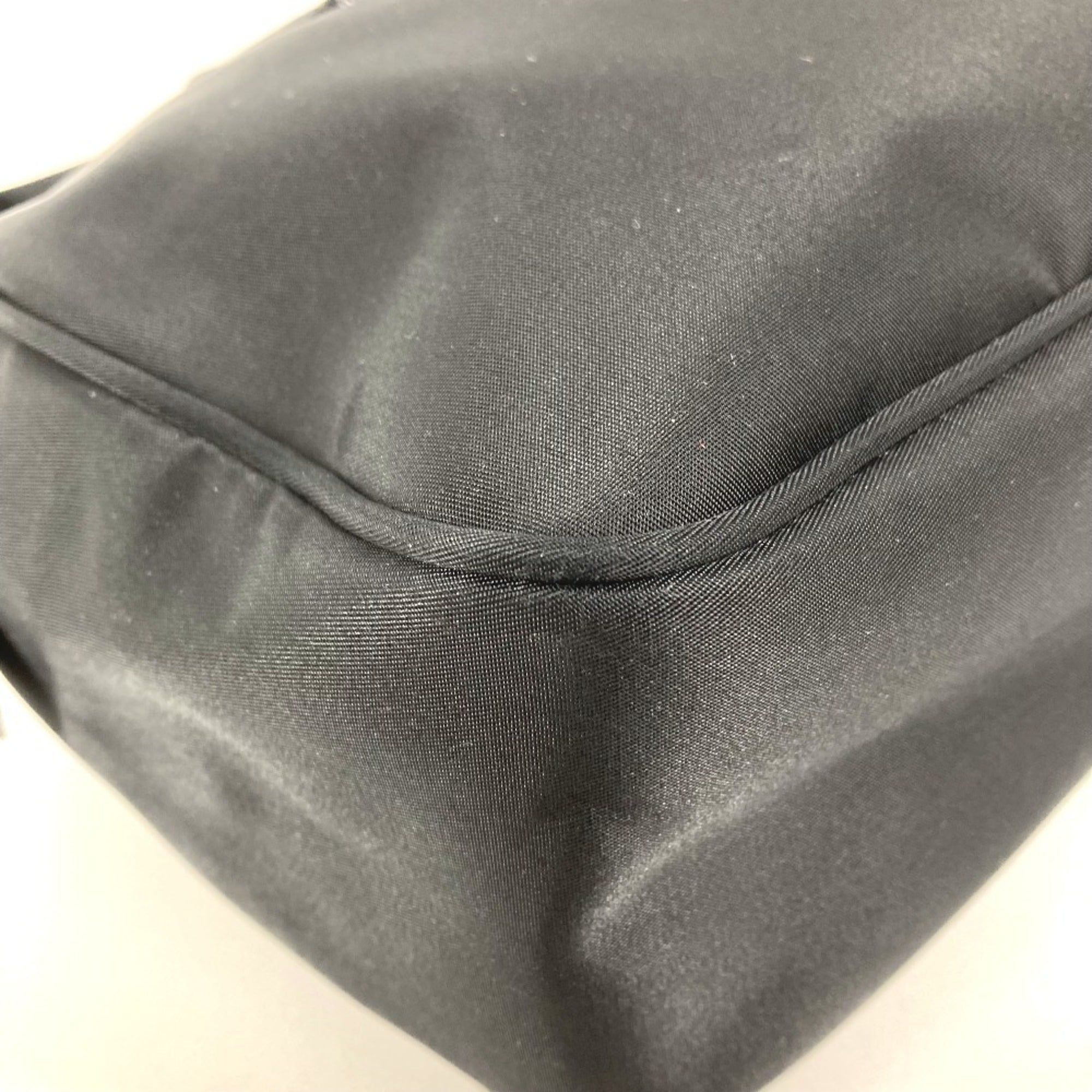 Fendi Black Nylon Handbag (Pre-Owned)