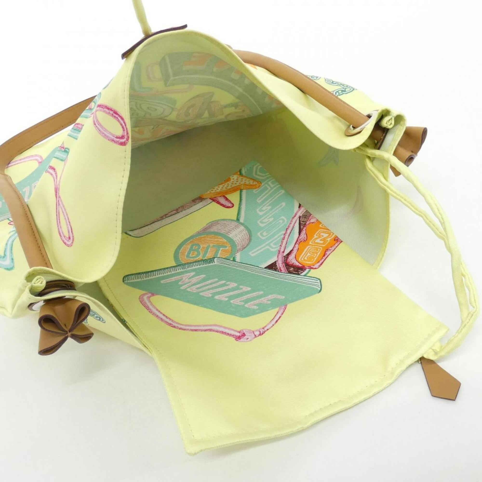 Hermes Biscuit Jaune Silk Swift Leather Shoulder Bag (Pre-Owned)