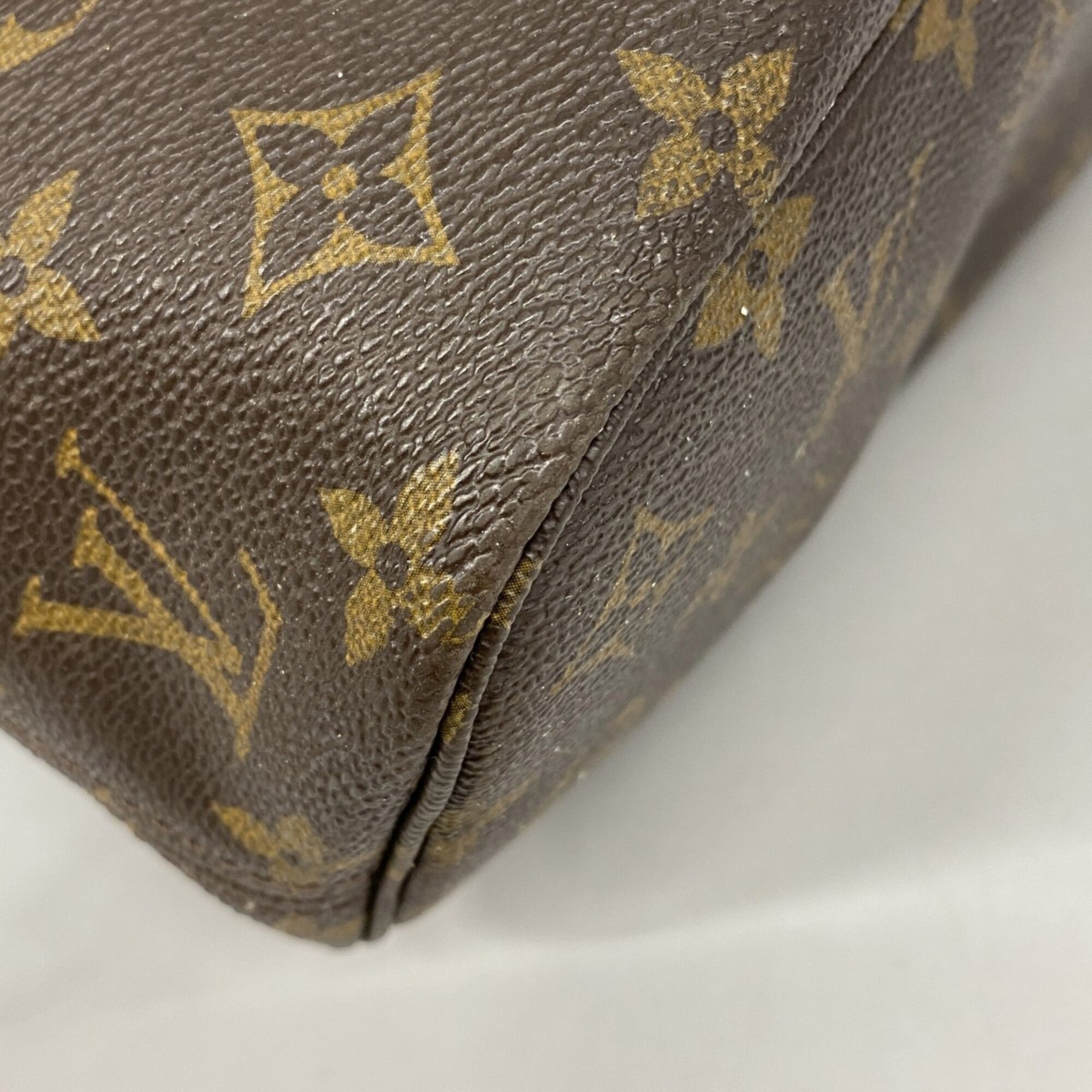 Louis Vuitton Brown Tote Bag (Pre-Owned)