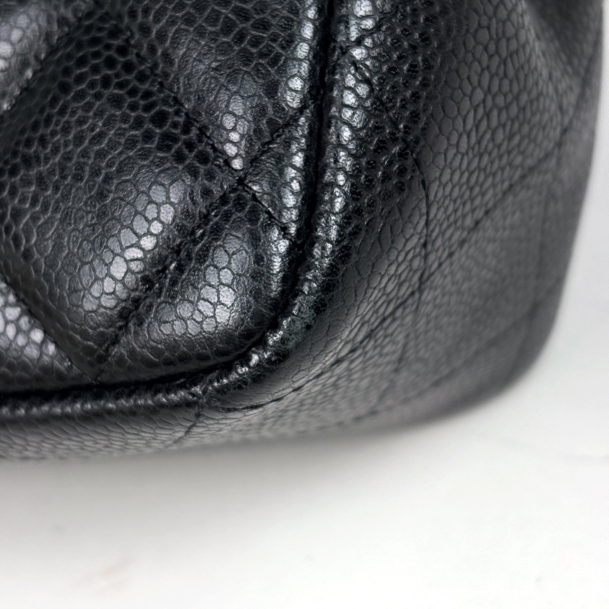 Chanel Matelasse Black Grained Calfskin Shoulder Bag (Pre-Owned)