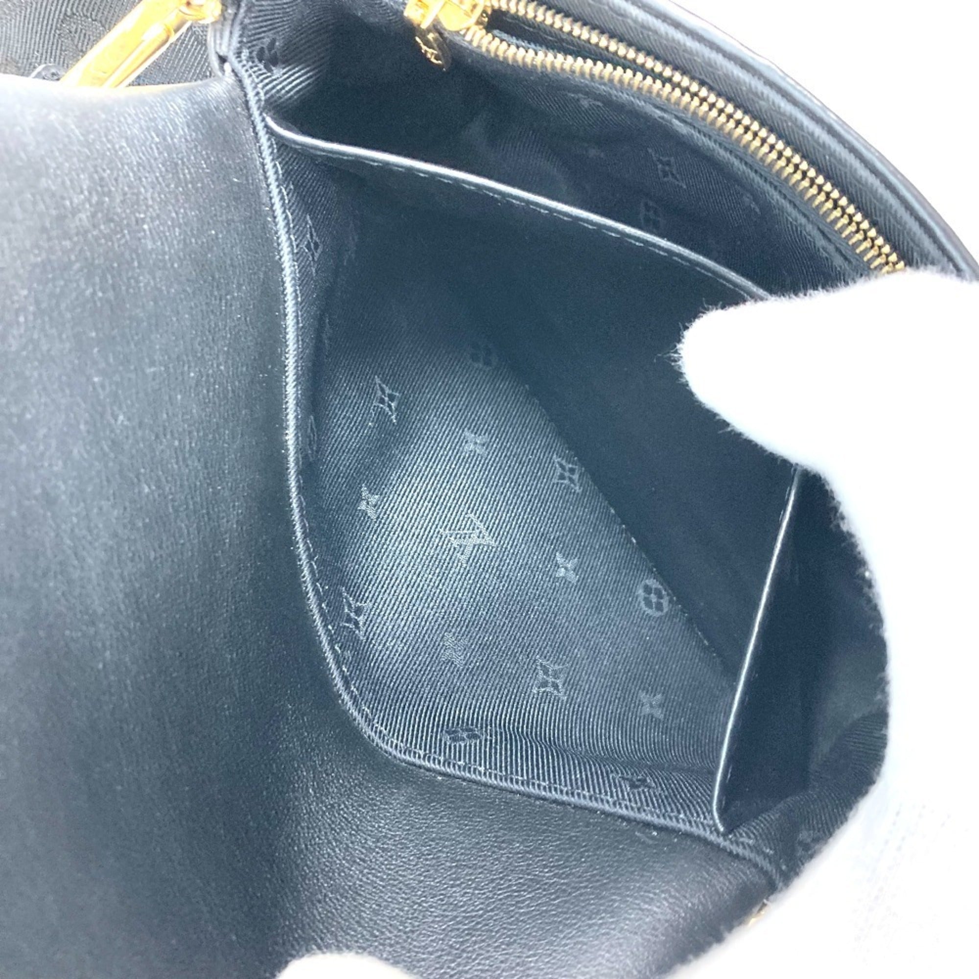 Louis Vuitton Monogram Black Monogram Leather Clutch Bag Shoulder Bag (Pre-Owned)