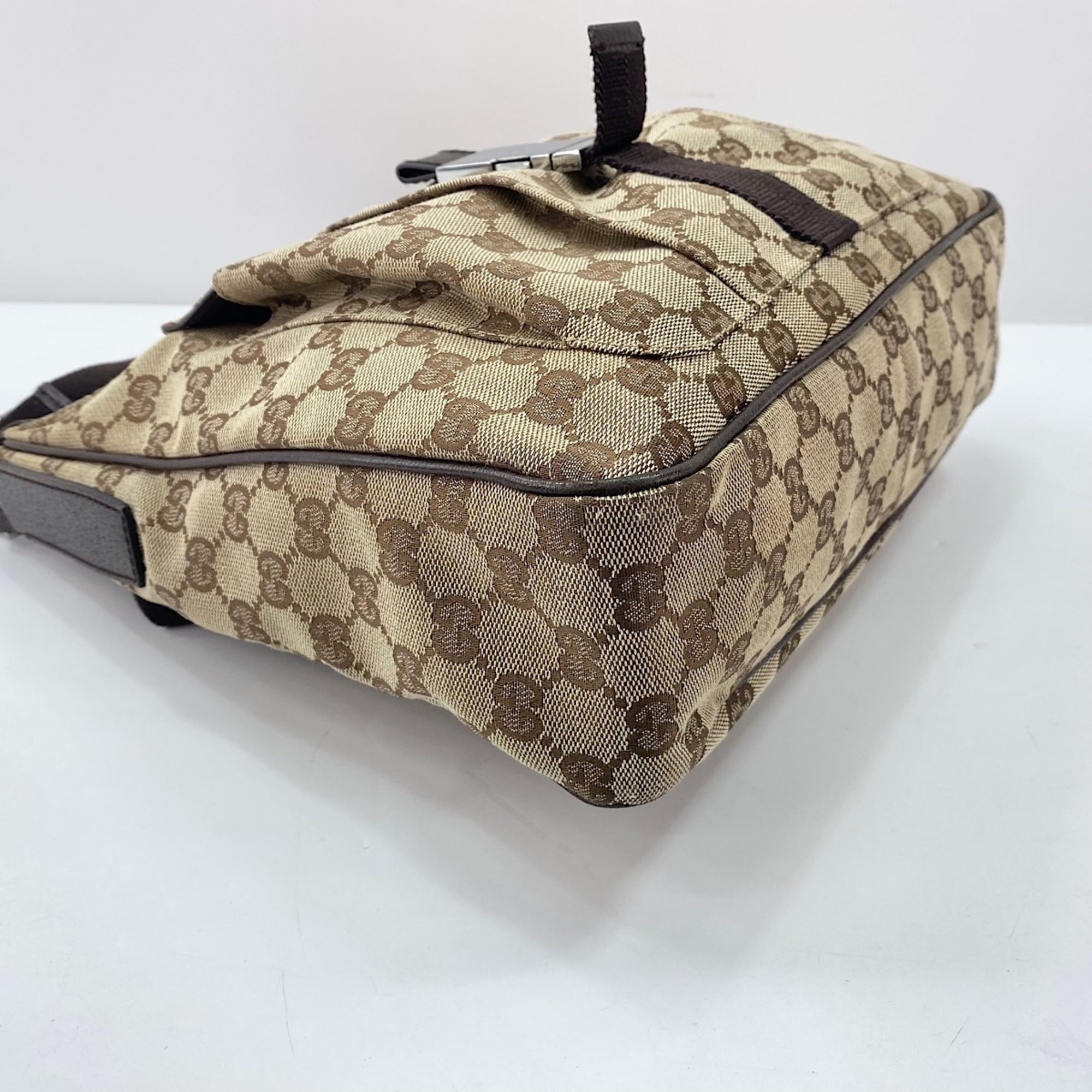 Gucci Beige Shoulder Bag (Pre-Owned)