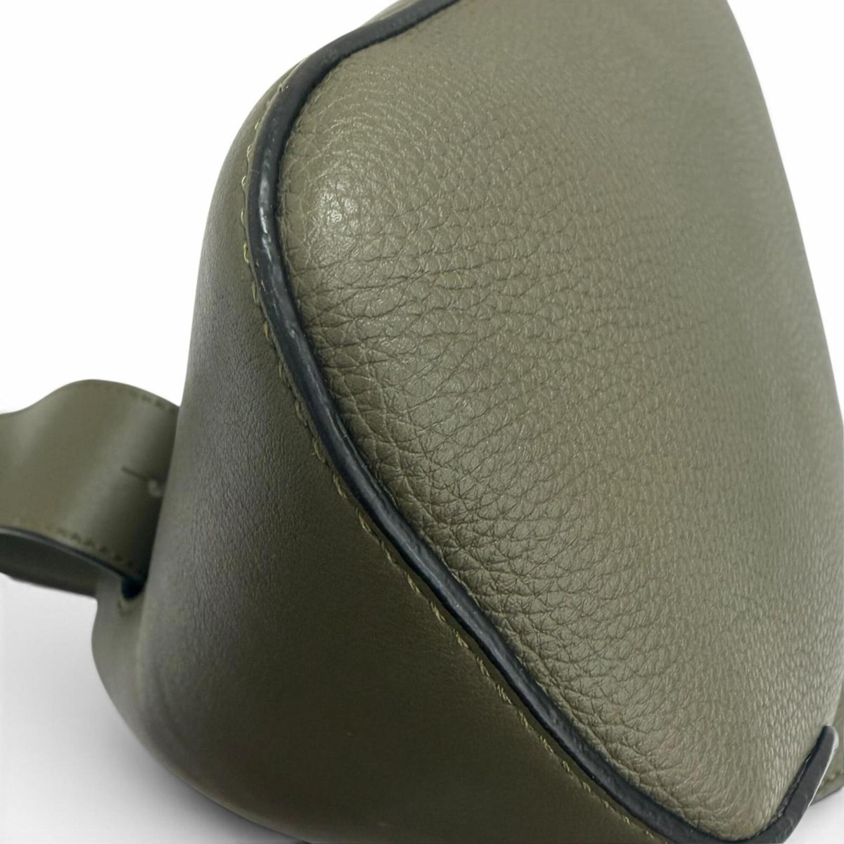 Loewe Khaki Leather Shoulder Bag Sling Bag (Pre-Owned)