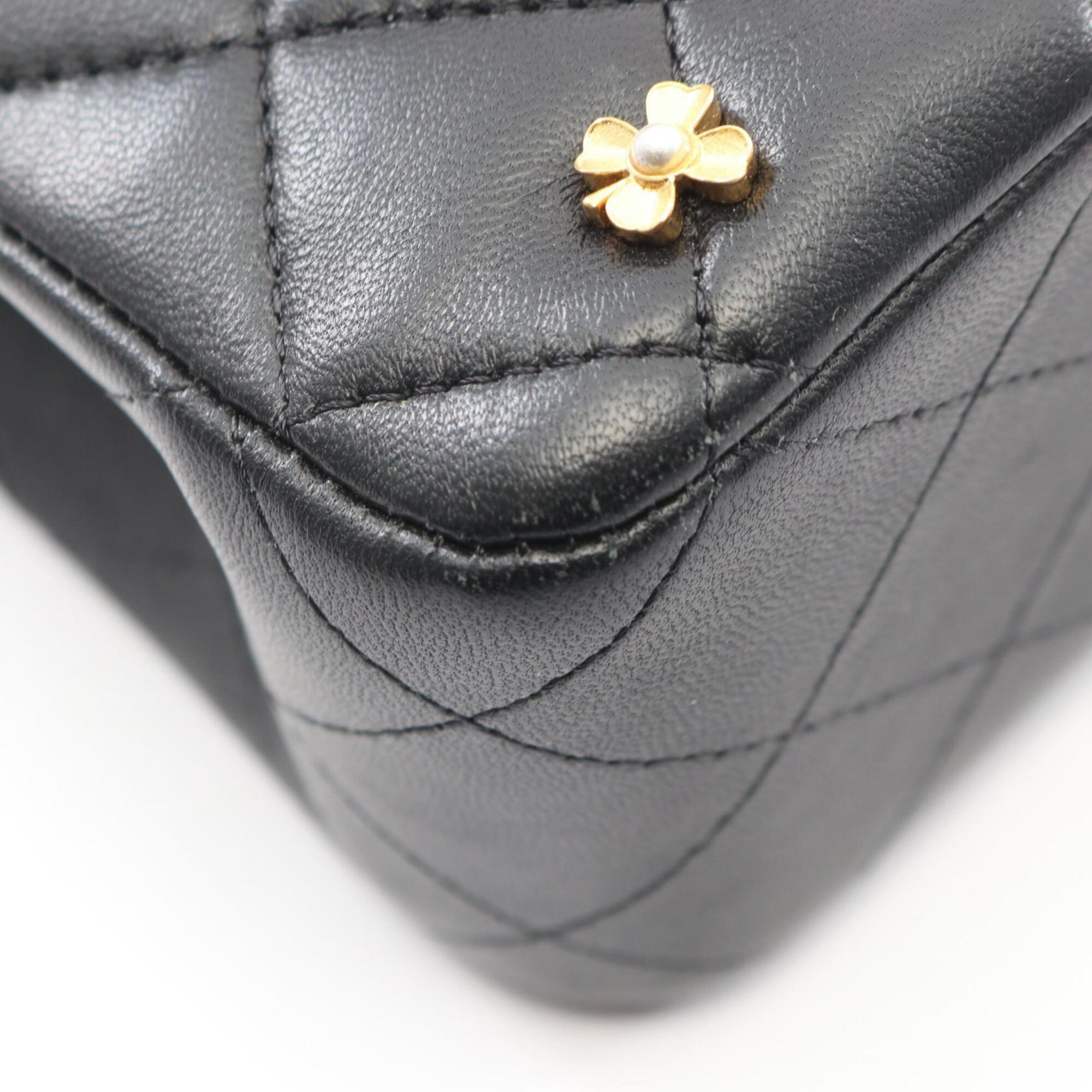 Chanel Matelasse Black Leather Shoulder Bag (Pre-Owned)