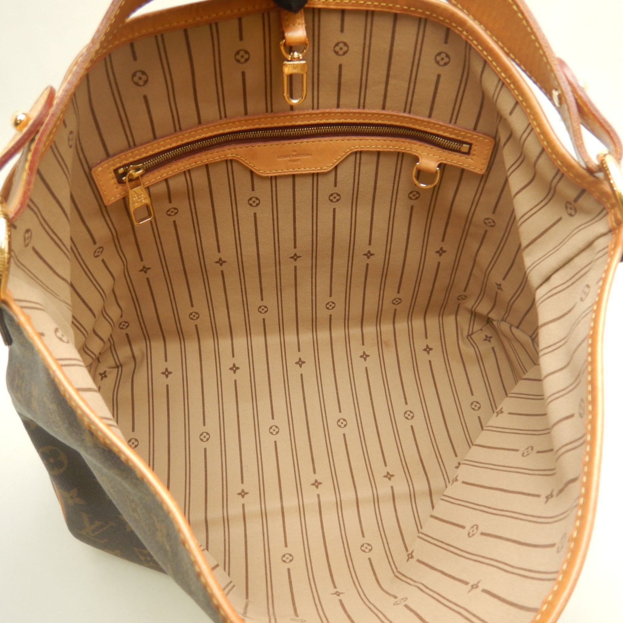Louis Vuitton Brown Monogram Canvas Shoulder Bag (Pre-Owned)