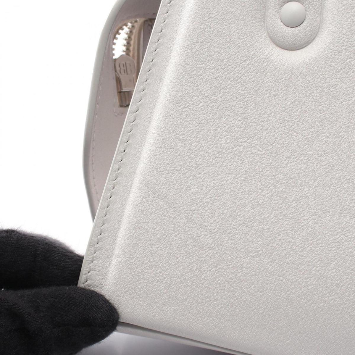 Balenciaga White Leather Handbag (Pre-Owned)