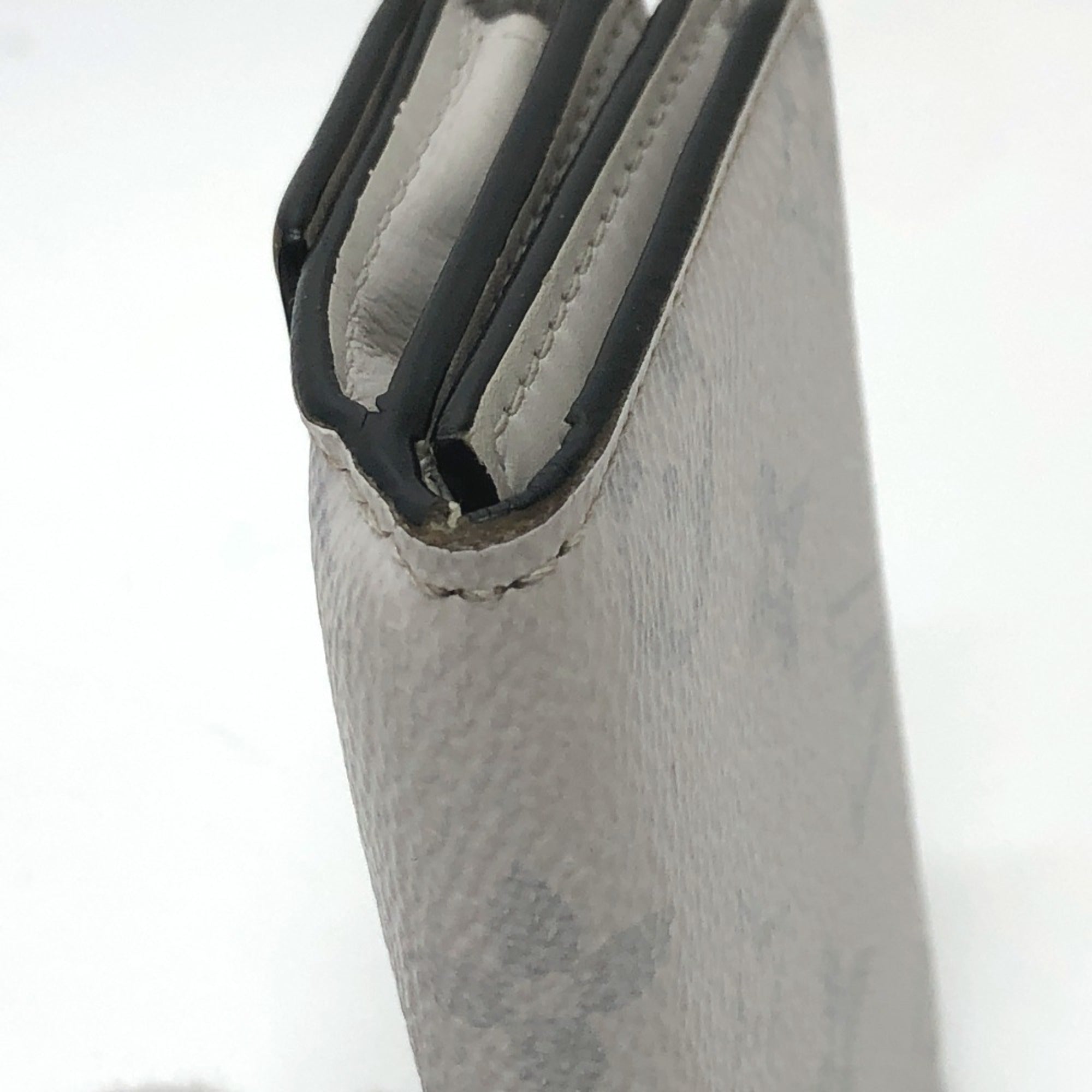 Louis Vuitton Monogram White Monogram Wallet (Tri-Fold) (Pre-Owned)