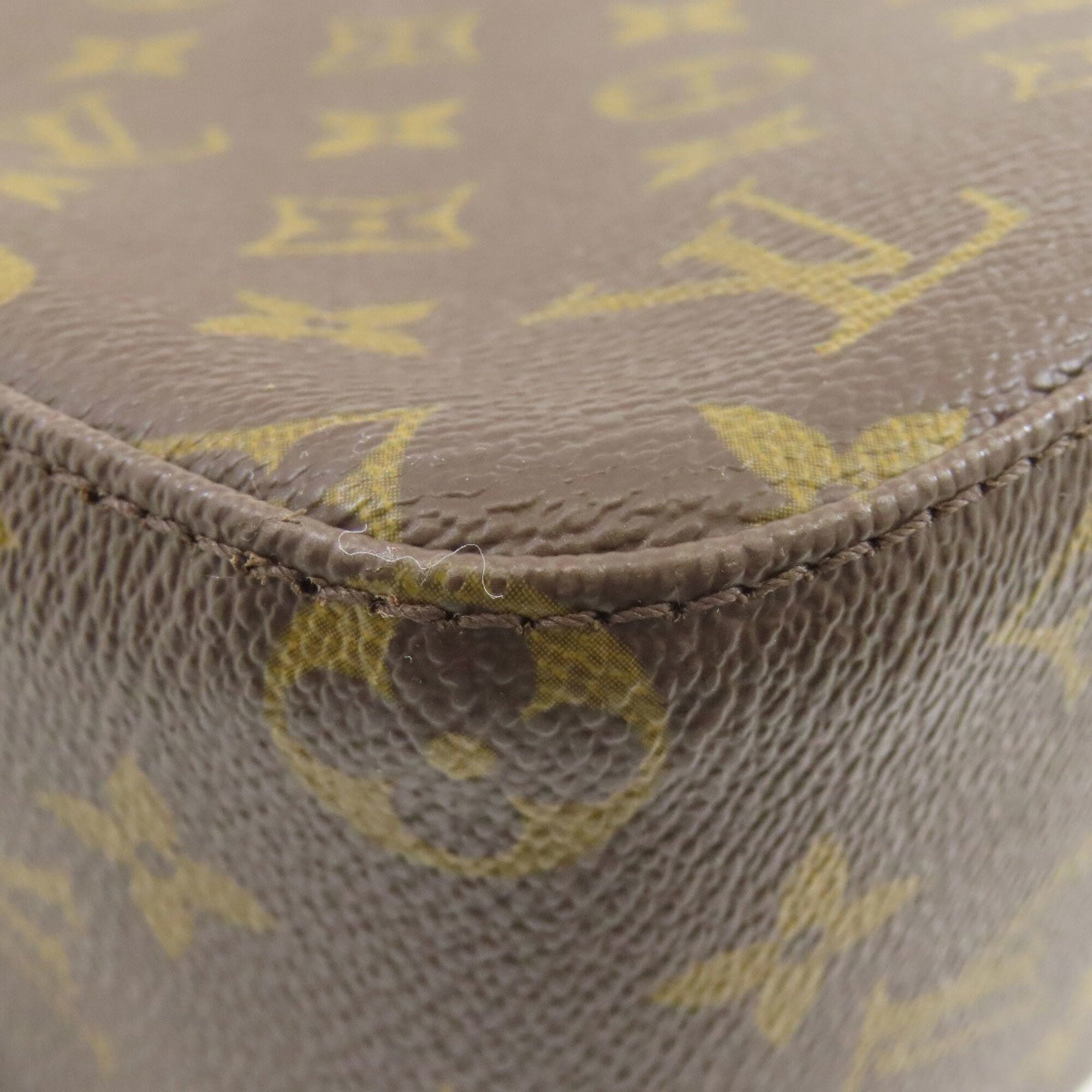 Louis Vuitton Monogram Monogram Handbag (Pre-Owned)